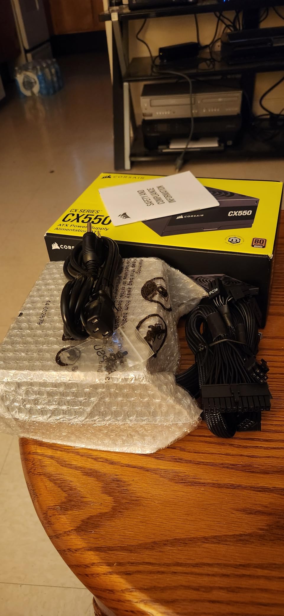 Corsair CX550 80 Plus Bronze Non Modular Low-Noise ATX 550 Watt Power Supply customer photo 1