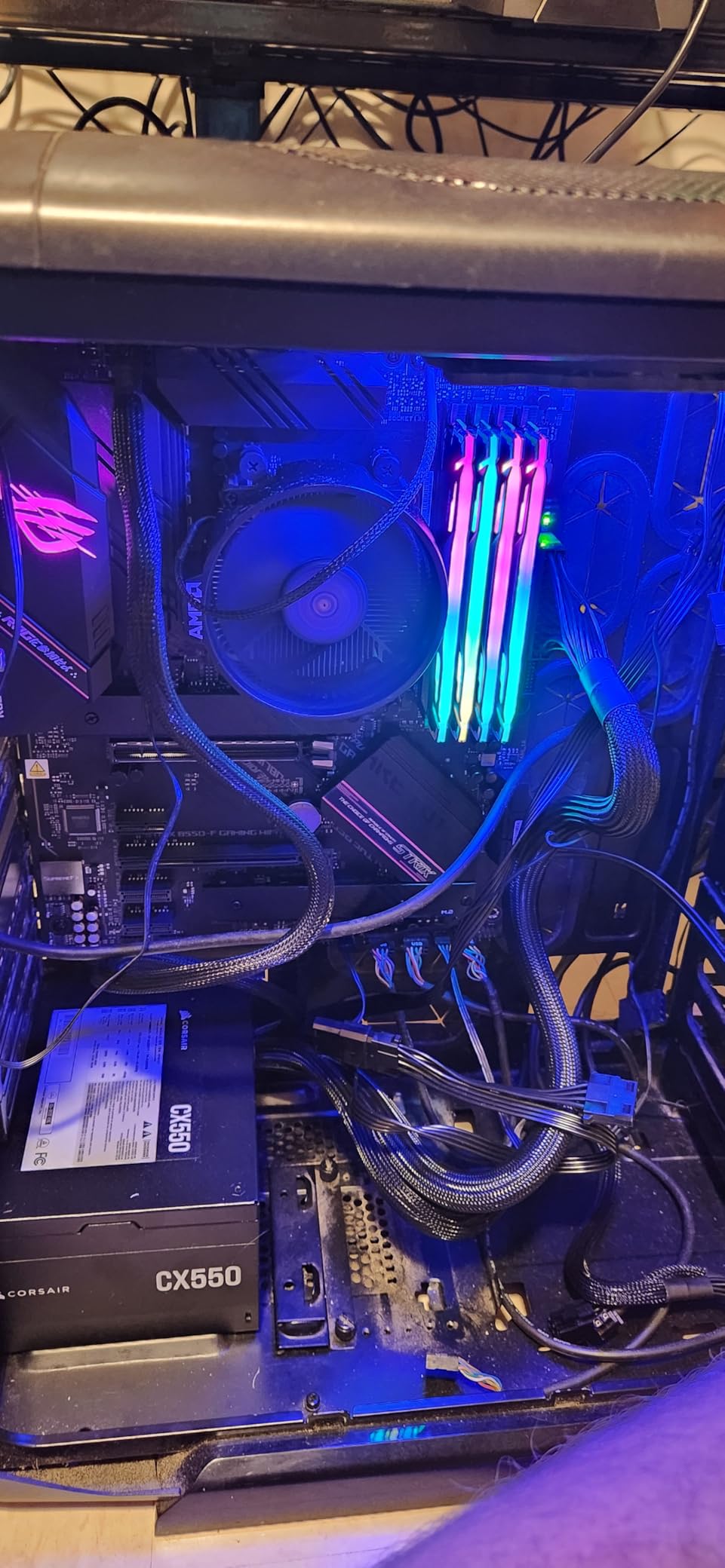 Corsair CX550 80 Plus Bronze Non Modular Low-Noise ATX 550 Watt Power Supply customer photo 2