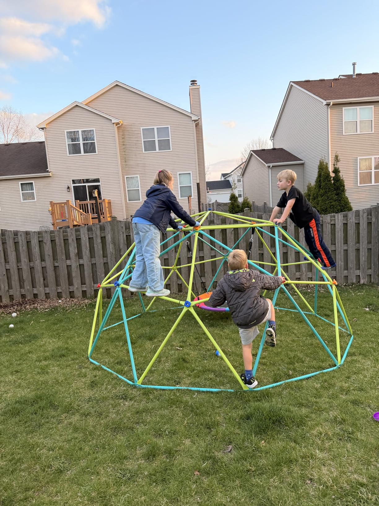 Hapfan 10 ft Climbing Dome Swing Set with Saucer Swing, Jungle Gym for Kids Outdoor Backyard, Supports 800lbs, Easy Asssembly, Rust-Resistant Outdoor Playset for Ages 3-8 8-12 customer photo 1