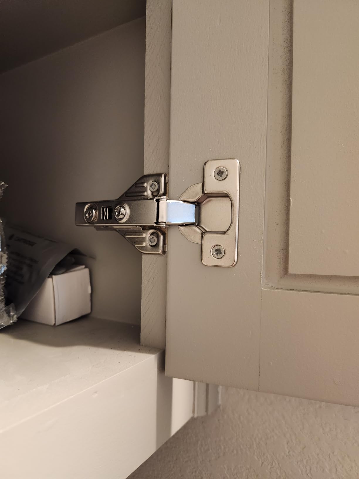 Ravinte 1 Pair 2 Packs Full Overlay Cabinet Door Hinges, 105 Degree Adjustable Concealed Kitchen Cabinet Hinges Soft Close for Face Frame Cabinet customer photo 2
