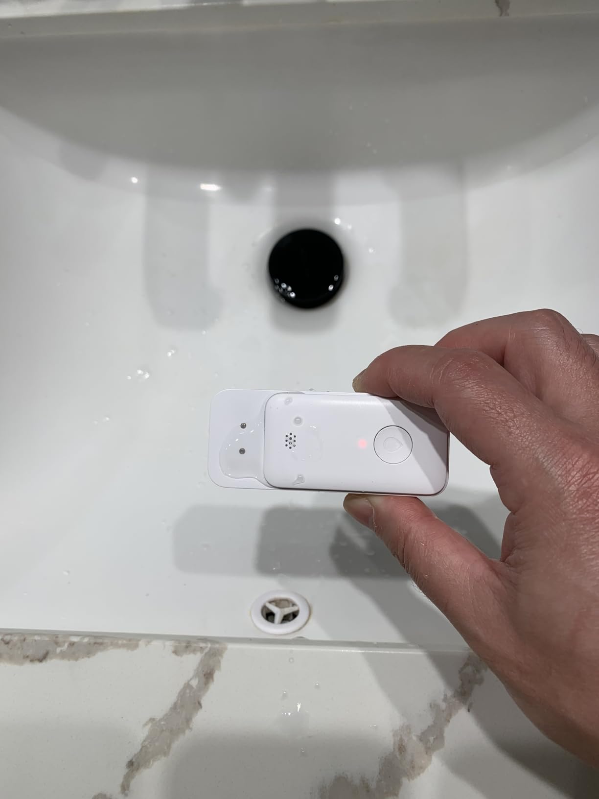 SwitchBot WiFi Water Sensor, Smart Water Leak Detector, 100dB Adjustable Alerts & App Alerts, IP67 Waterproof, Wireless Detector for Kitchen, Bathroom, Basement, No Hub Required customer photo 2