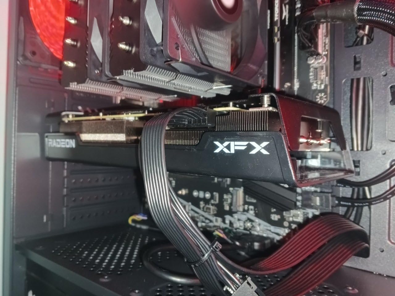 XFX Speedster SWFT210 Radeon RX 7600XT CORE Gaming Graphics Card with 16GB GDDR6 HDMI 3xDP, AMD RDNA 3 RX-76TSWFTFP customer photo 1