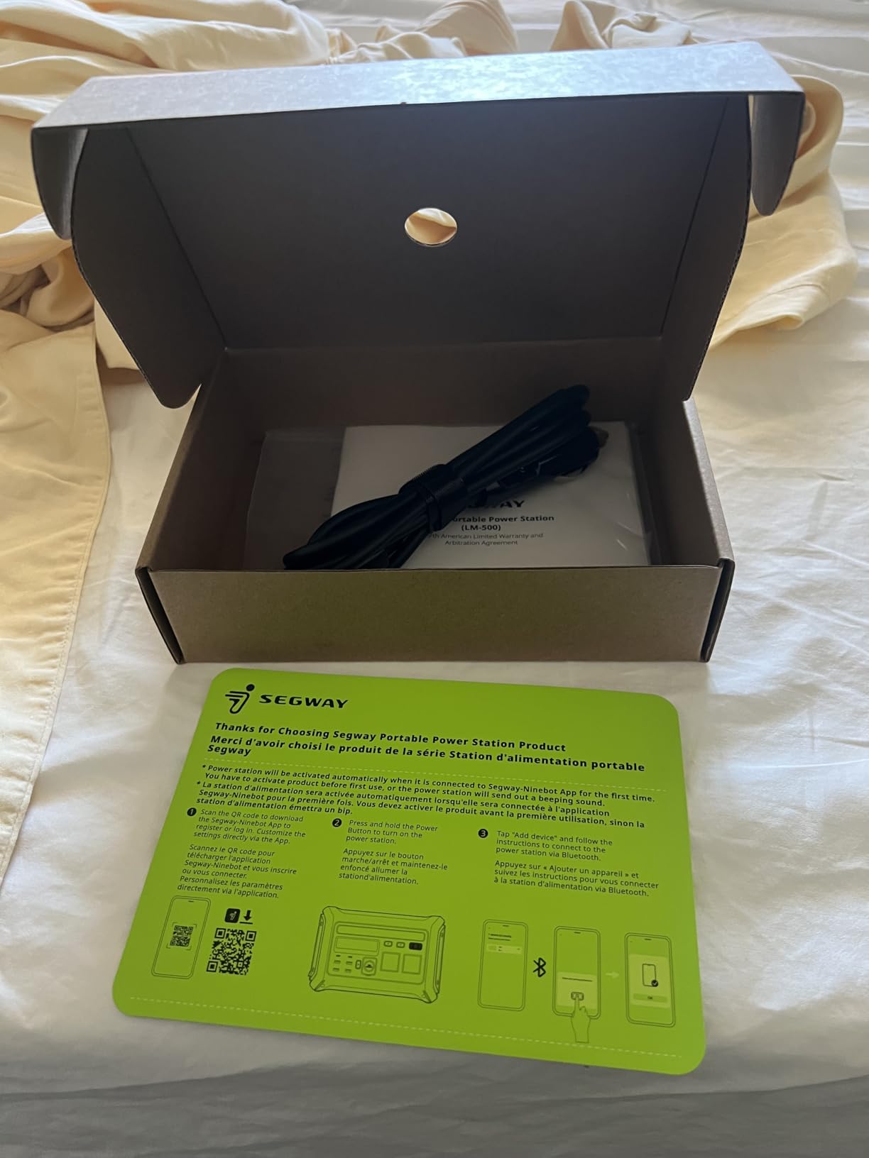 Segway Portable Power Station Cube 2000, 2200W AC Outlets, 2048Wh LiFePO4 Battery, Expandable up to 5kWh Solar Generator for Camping, Home Backup, Power Outages customer photo 2