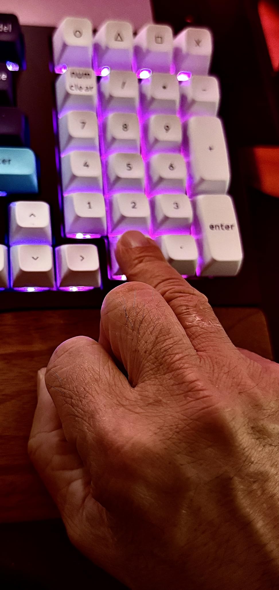 YMDK Wooden Wrist Rest Solid Wood Walnut for CIDOO ABM066 Mechanical Keyboard customer photo 2