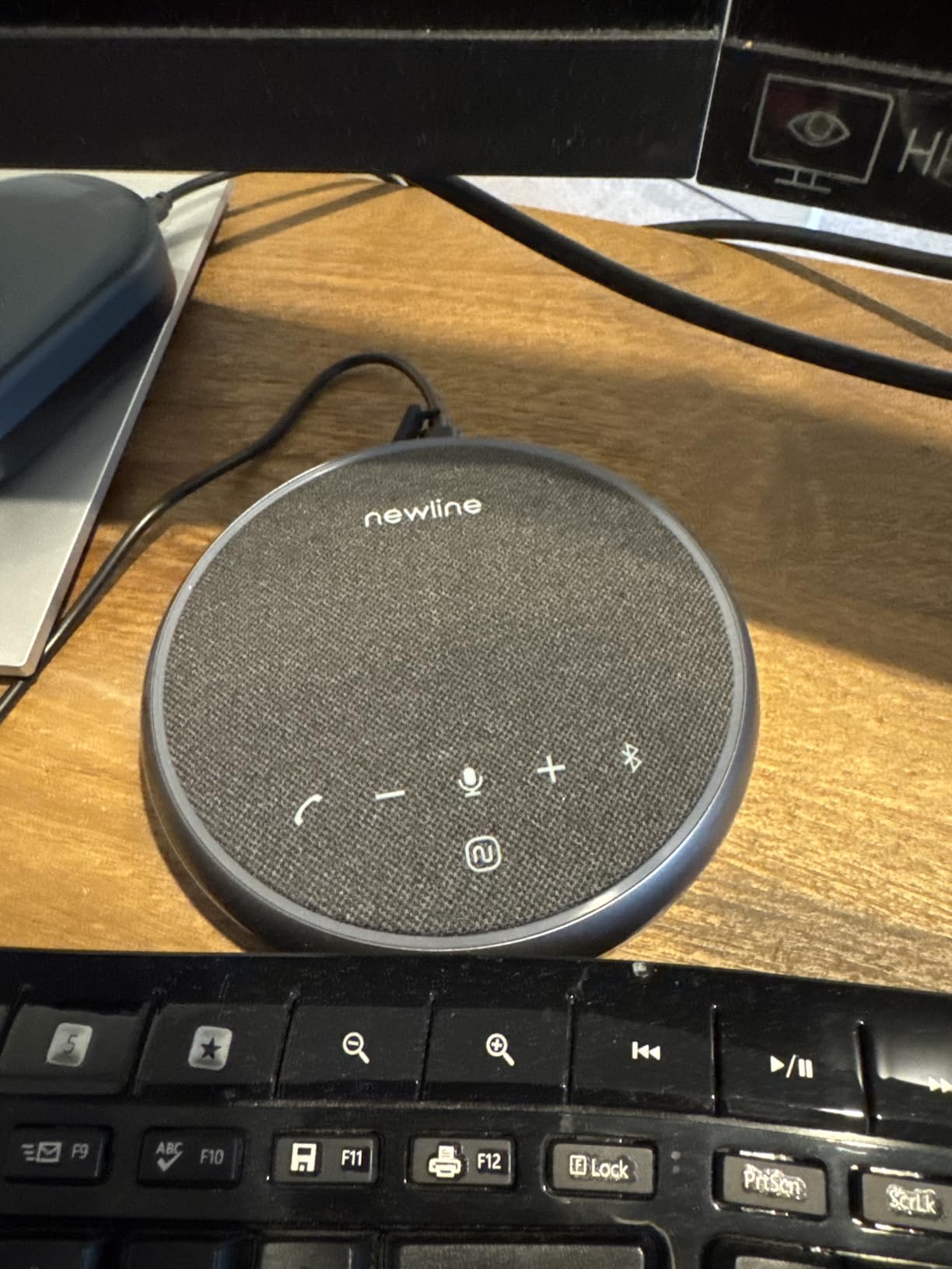 N newline Conference Speaker and Microphone, 2 Mics 360° Voice Pickup, AI Noise Reduction & Clear Calls, USB & Bluetooth Speakerphone, Up to 12H Call Time, for Small-to-Mid Meetings & Home Office customer photo 1
