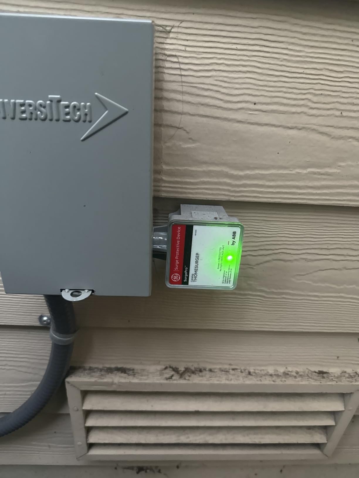 THOMESURGEP by ABB - SurgePro Surge Protective Device - Externally Mounted Wired Residential SPD for Retail and Home - Type 1 SPD - Safe, Reliable, and Functional customer photo 1
