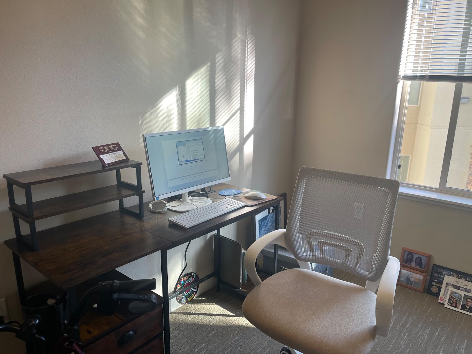 HP 22 inch All-in-One Desktop PC, FHD Display, Intel N200, 8 GB RAM, 256 GB SSD, Intel UHD Graphics, Windows 11 Home, 22-dg0012 (2024) customer photo 2