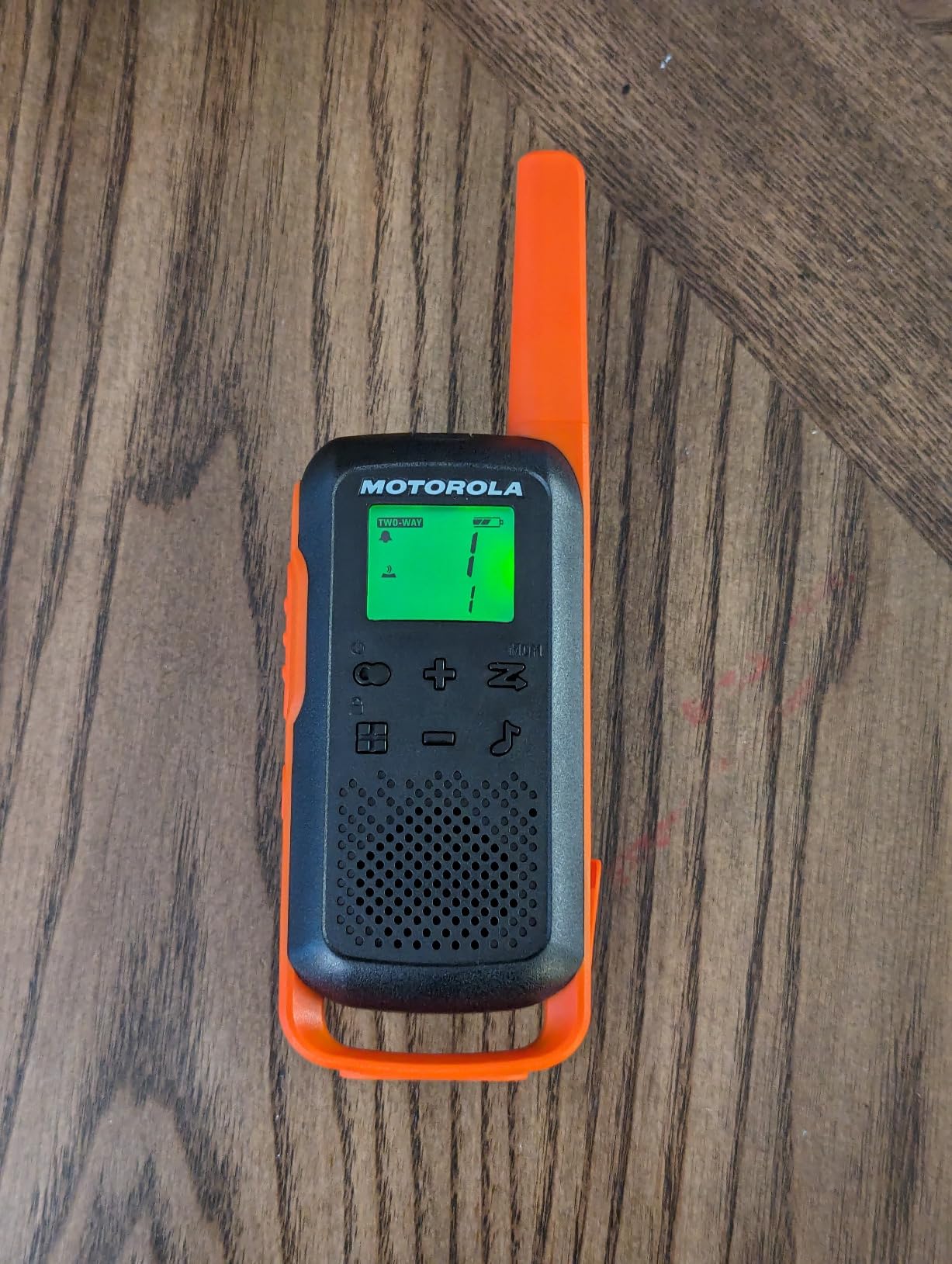 Motorola Talkabout T275 Two-Way Radios (2-Pack) - 25 Mile Range, Rechargeable, Outdoor walkie Talkie, NOAA Weather Alerts, VOX, Earpieces & Case - Survival Ready for Bug Out Bags & Emergency Prep customer photo 2