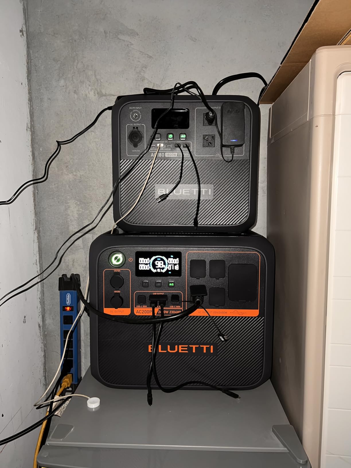 BLUETTI AC200PL Portable Power Station, 2304Wh Solar Generator, Expandable to 8448Wh w/ 4 2400W AC Outlets (3600W Power Lifting), 30A TT30 Output, LiFePO4 Battery Backup for RV, Camping, Home Use customer photo 1