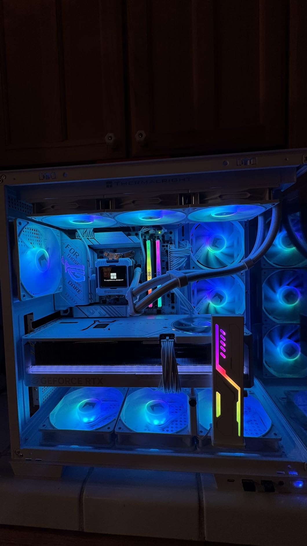 Thermalright FW 360 White ARGB-360mm AIO CPU Liquid Cooler,IPS LCD Screen with 320 * 240 Resolution,for AM4/AM5/Intel LGA1700,2.4 inch Magnet-Absorbent LCD Screen for Images -White customer photo 1