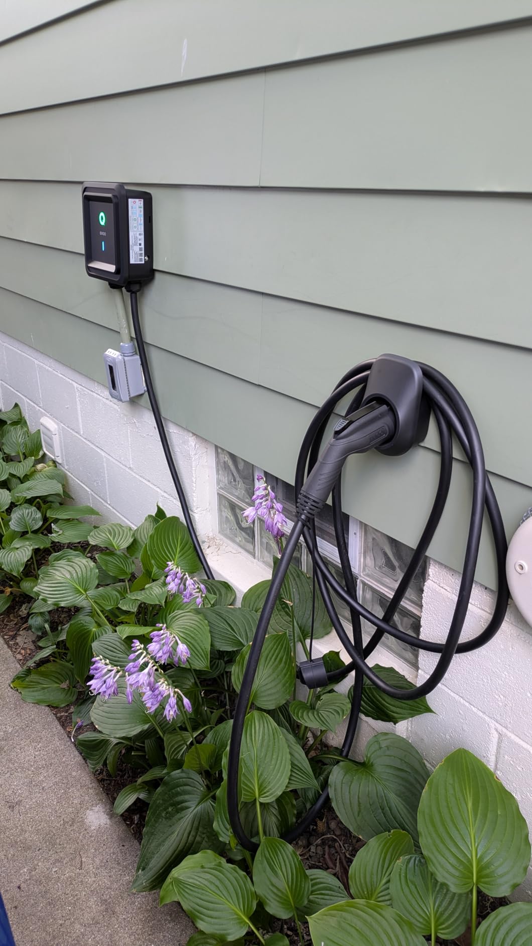 EVIQO Level 2 EV Charger, 40-48 Amp, J1772 for Non-Tesla EVs, 25ft Cable, WiFi (2.4GHz) Smart App, Weatherproof Indoor/Outdoor (IP66, NEMA 4), UL & ETL Certified, Hardwired 240V, 11.5kW customer photo 1