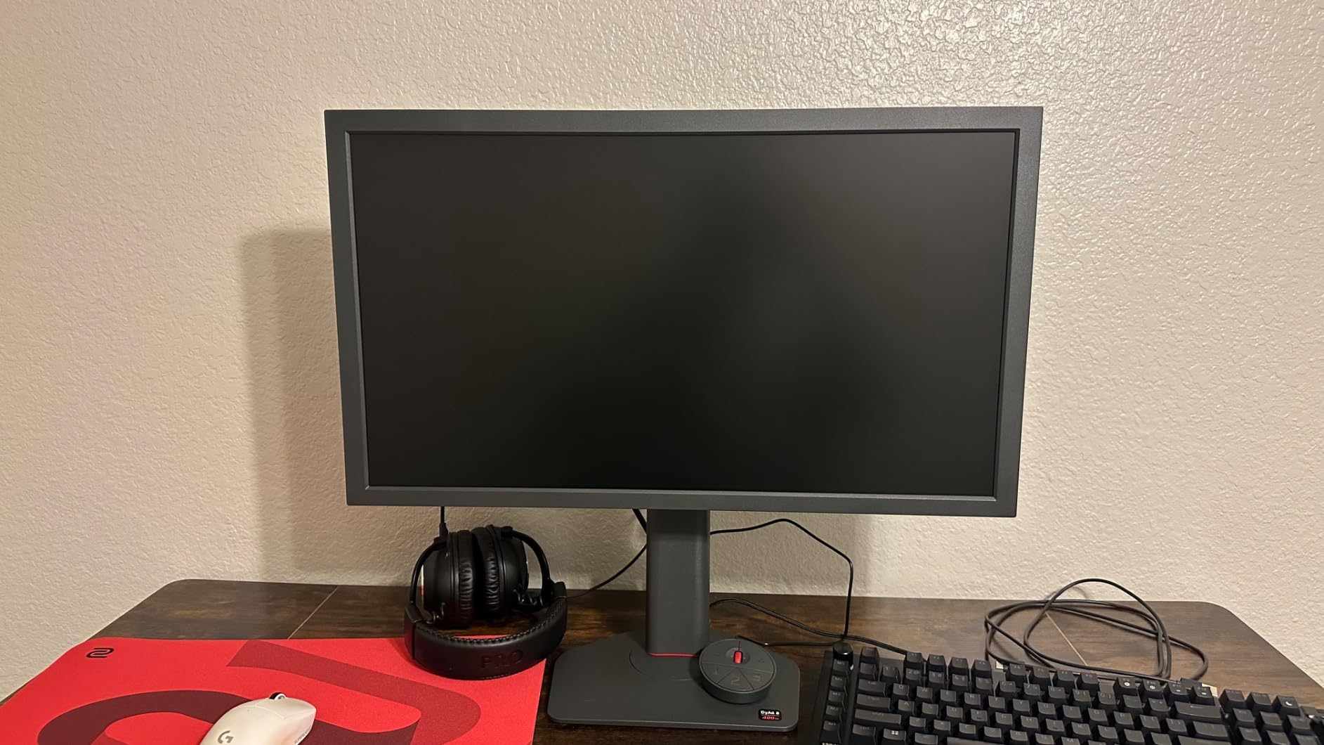 Zowie XL2566X+ | 24.1 | Fast TN 400Hz Gaming Monitor for Esports | Motion Clarity DyAc2 | 1080p | XL Setting to Share | Shielding Hood | New Industrial Grade Ball Bearing Height Adjustment customer photo 2