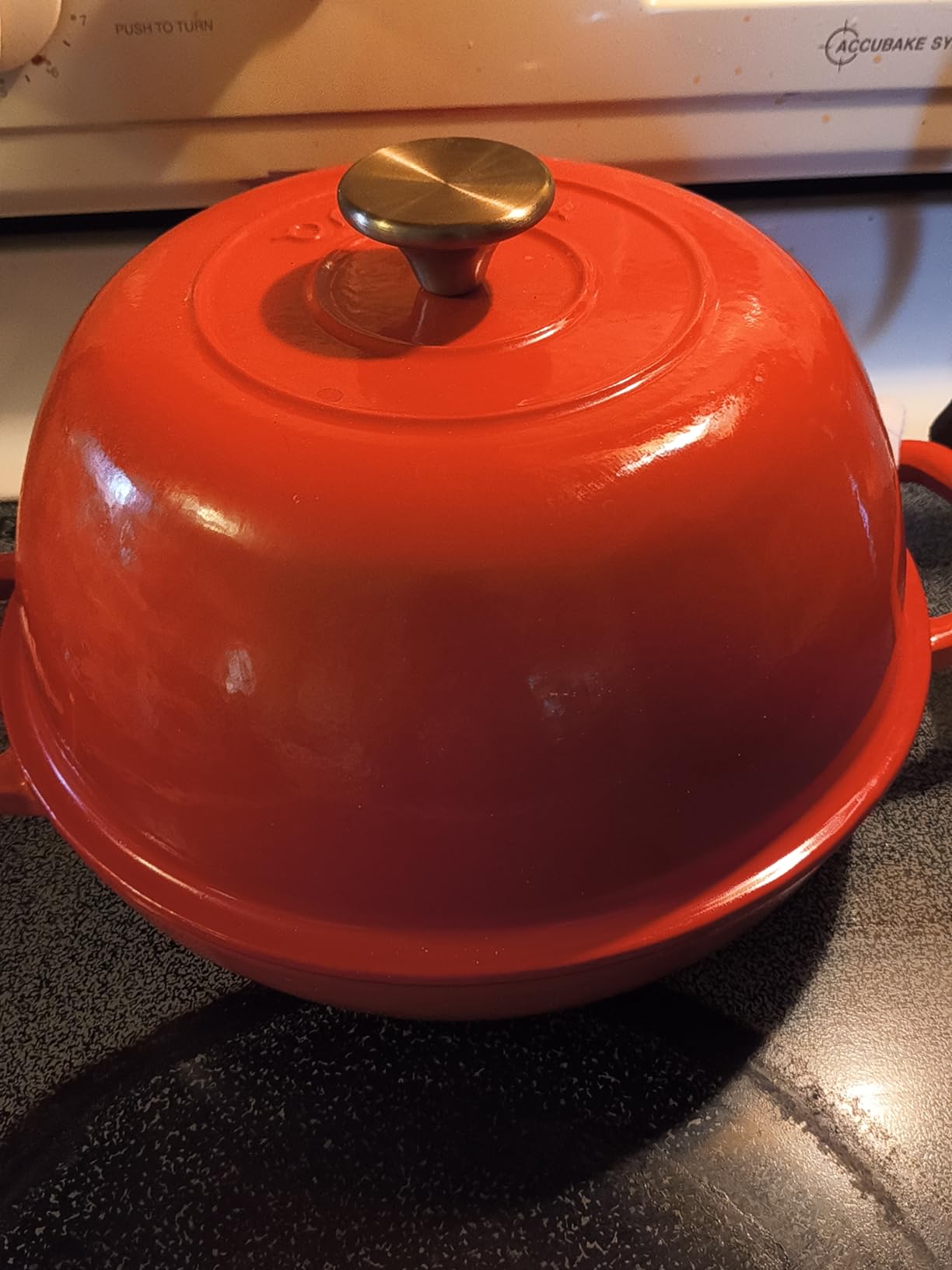 Enamelled Cast Iron Dutch Oven Pot - Dutch Oven For Sourdough Bread Baking - Cast Iron Bread Pot - Dark Blue, 6 Quarts, 26cm - by Nuovva customer photo 1