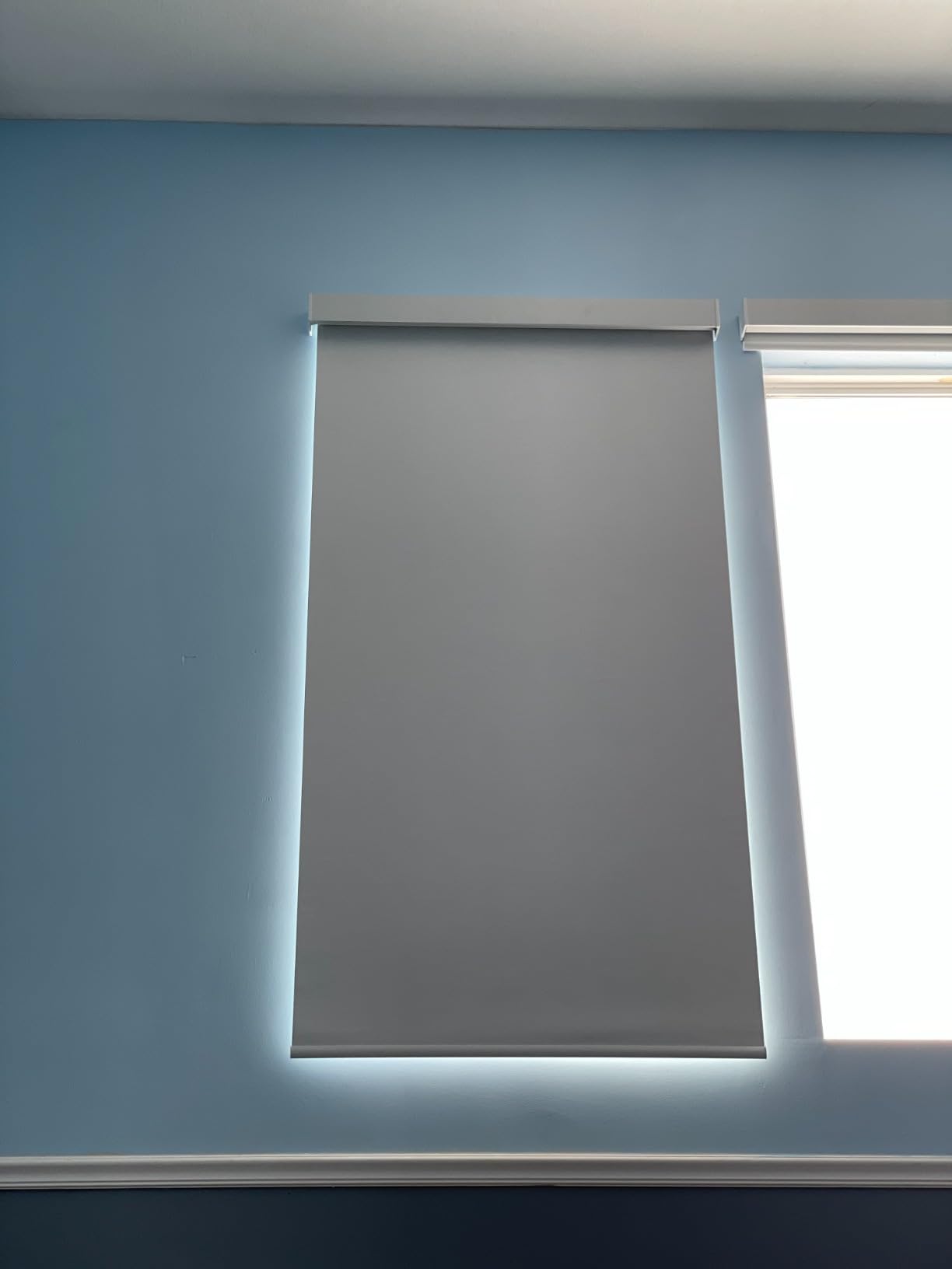Motorized Roller Shade, 100% Blackout Smart Window Blinds Work with Homekit, Alexa, Google Home, Remote Control, Electric Blinds with USB/Solar Pannel,Dark Eclipse Black customer photo 1