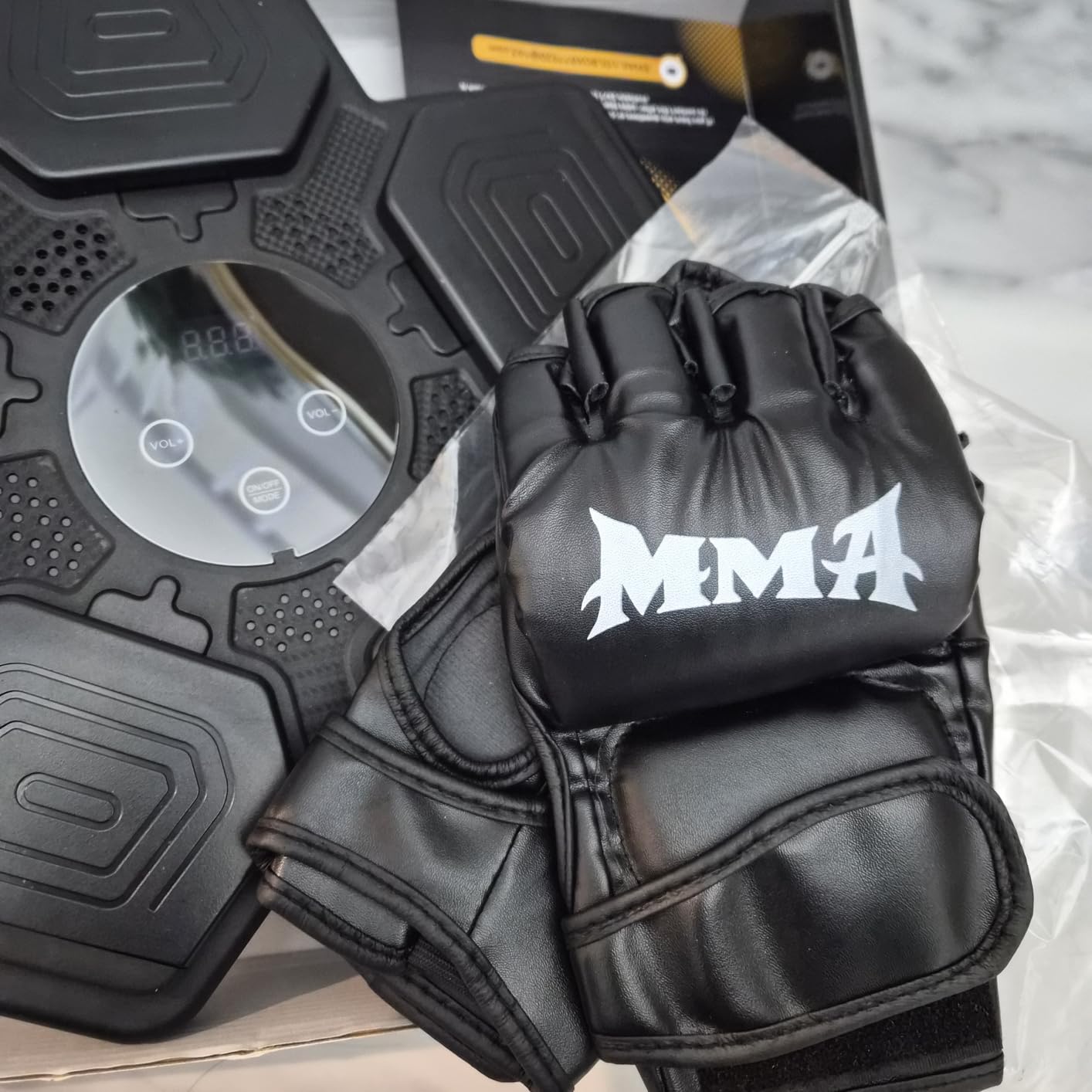 LOLBOX 2026 Music Boxing Machine for Adults and Kids, Smart Bluetooth Boxing Training Equipment with Gloves Wall Mounted customer photo 1
