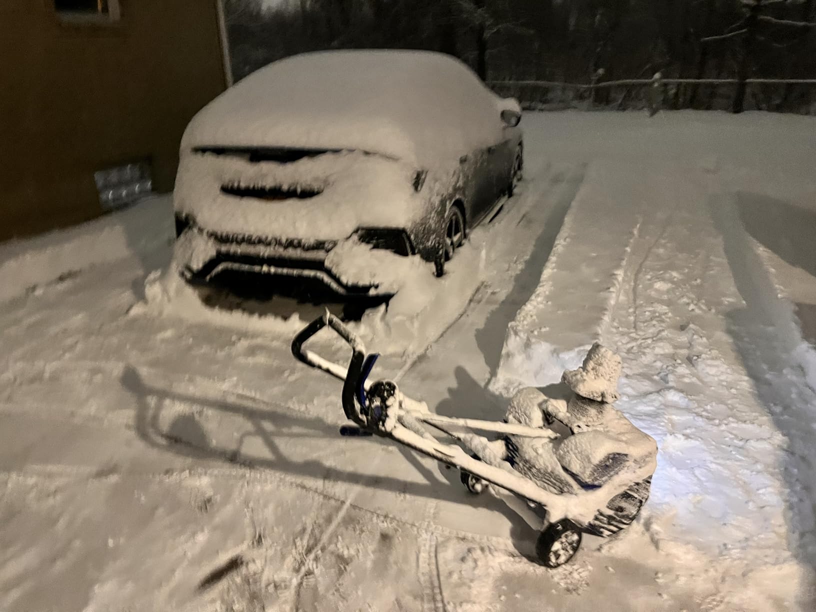 Westinghouse WSnow18 48V Cordless Snow Blower 18 Inch Kit, Steel Auger, LED Light, 1200W Brushless Motor, 25ft Throwing Distance, Plows 650lbs/min customer photo 2