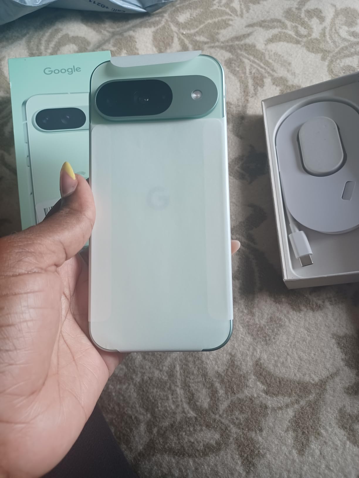 Pixel 9 - Unlocked Android Smartphone with Gemini, 24-Hour Battery, Advanced Camera, and 6.3
