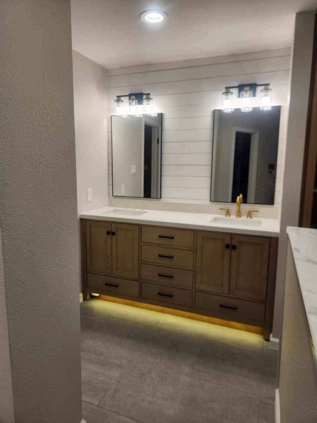 ARIEL Cambridge 72-inch Bathroom Vanity with Sink,Solid Wood, 1.5-inch Carrara White Quartz Countertop, Double Rectangular Porcelain Sink, 4 Soft Closing Doors, 6 Dovetail Drawers, White Oak customer photo 2