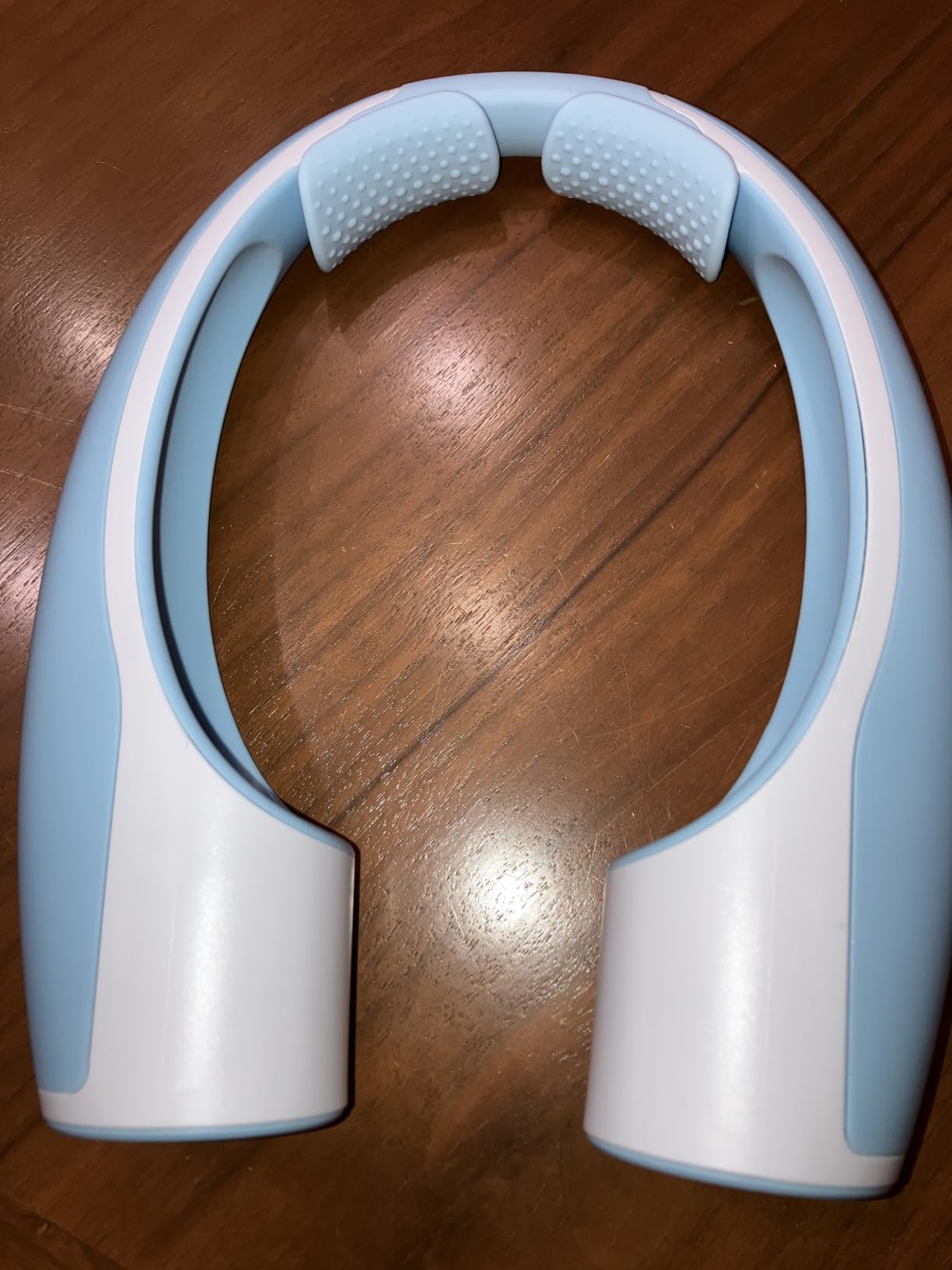 Rohent Portable Hands-Free Neck Fan - 4000mAh Battery, USB-C Rechargeable, Ultra-Quiet, 4 Adjustable Speeds - Perfect for Office, Outdoor, and Travel Use customer photo 1