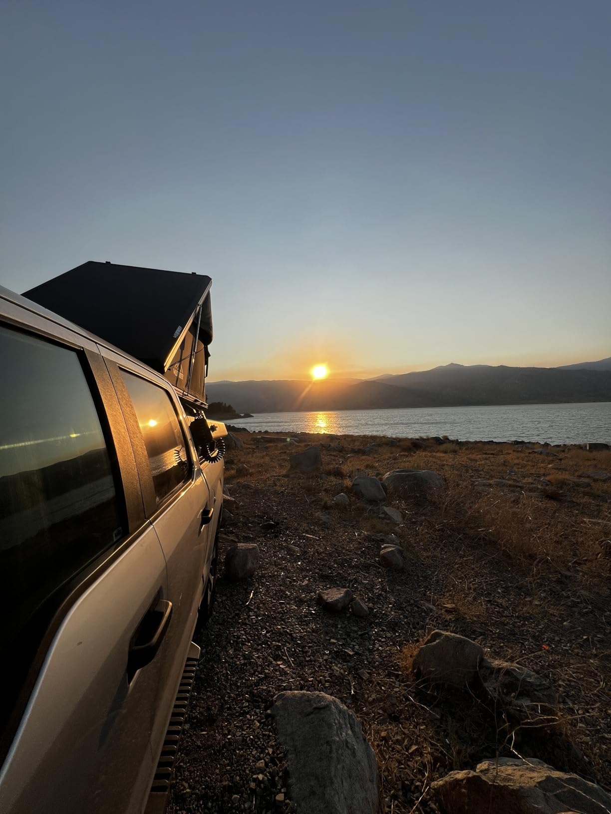 Rooftop Tent Hard Shell Roof Top Tent Hardshell Suitable for Jeep SUV Truck Van, 2-3 Person, Gray customer photo 2