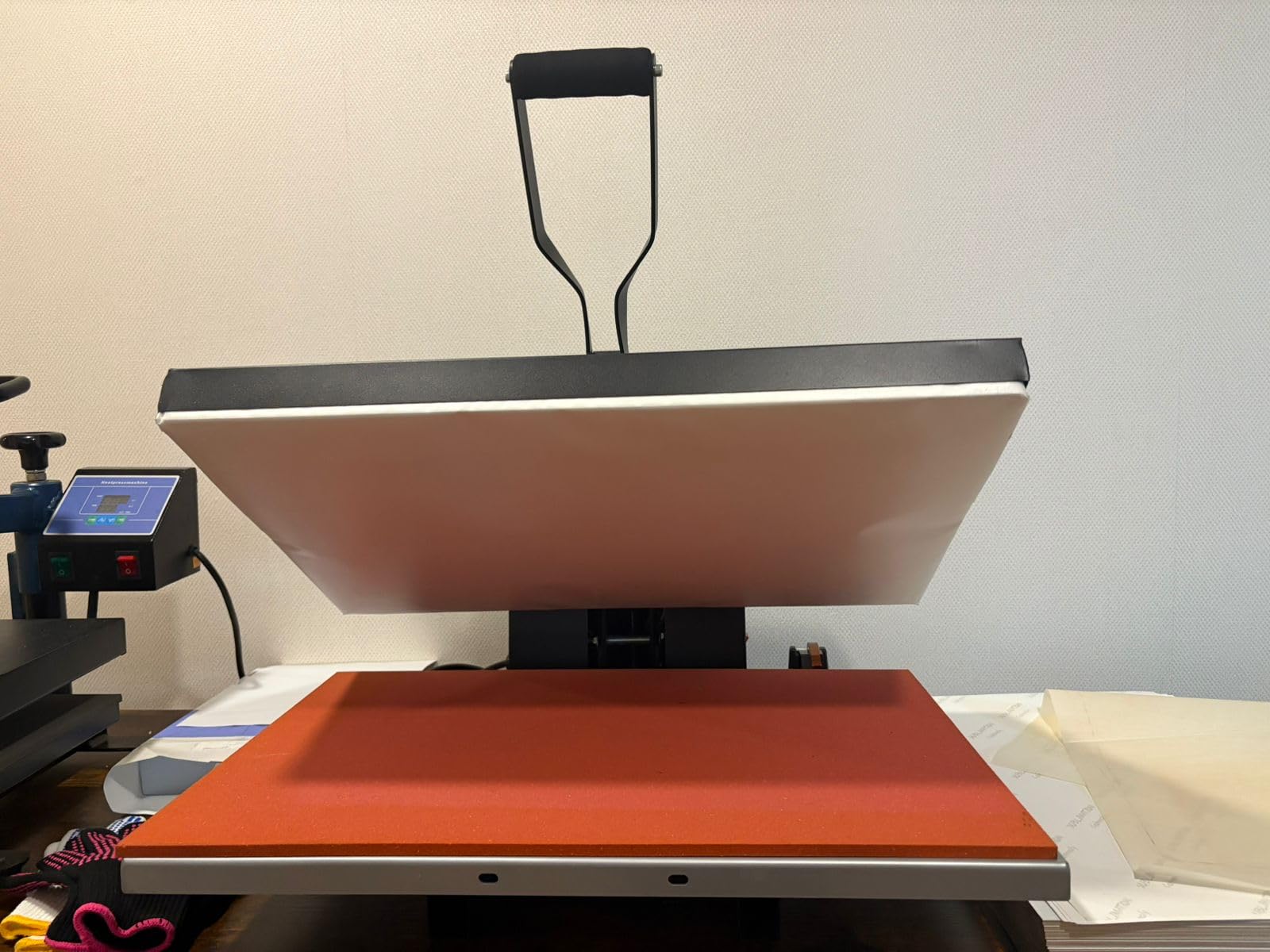VEVOR 16x20 Heat Press, 1700W High Pressure Clamshell Heat Press Machine for T Shirts, Large Professional Digital Control Heat Transfer Machine for Sublimation, Vinyl, Heat Transfer Projects customer photo 2