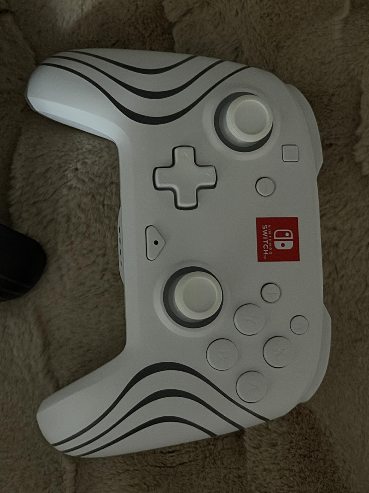 PDP Gaming Afterglow Wave Wireless Nintendo Switch Pro Controller - RGB LED Customization customer photo 1
