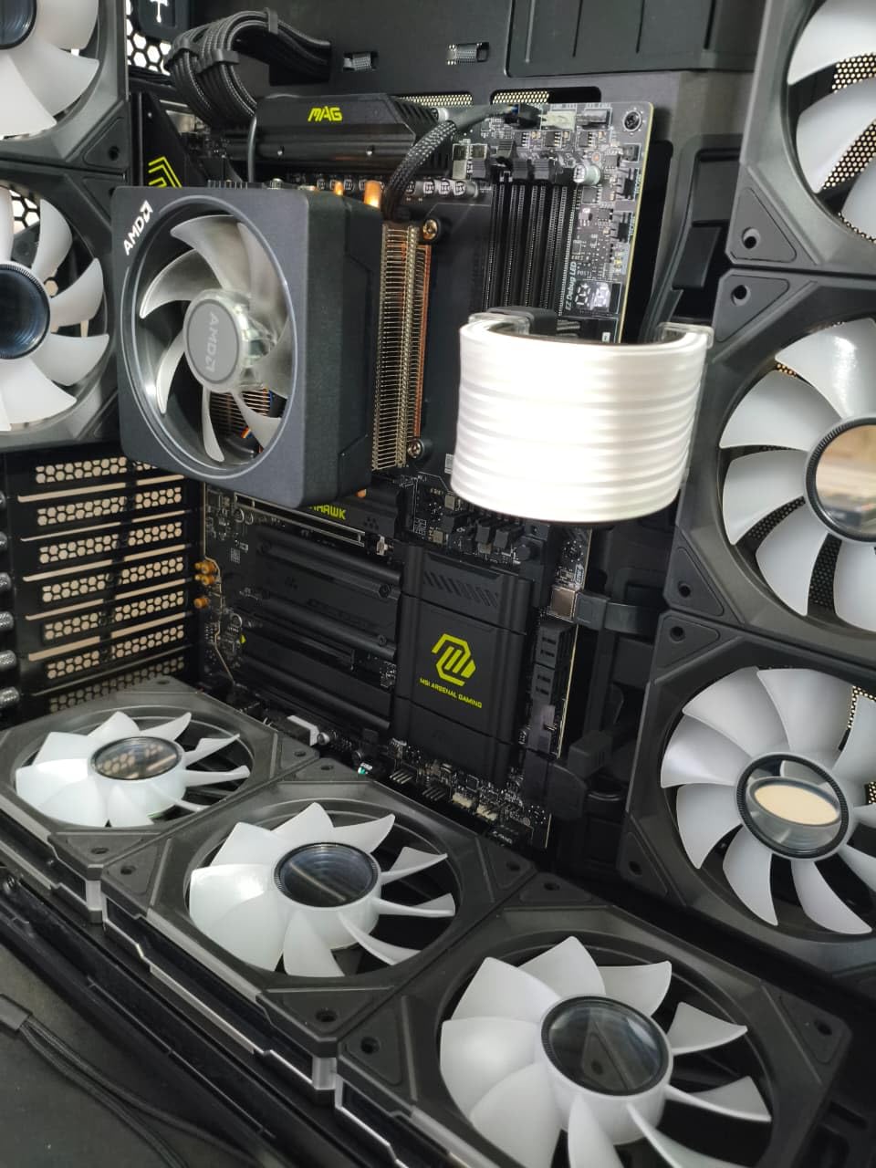 KLEVV CRAS V RGB DDR5 48GB (2x24GB) 6000MHz CL30 SK Hynix A-Die 1.35V Gaming Desktop Ram Memory XMP 3.0 / AMD Expo Ready - White (KD5KGUD80-60A300J) customer photo 2