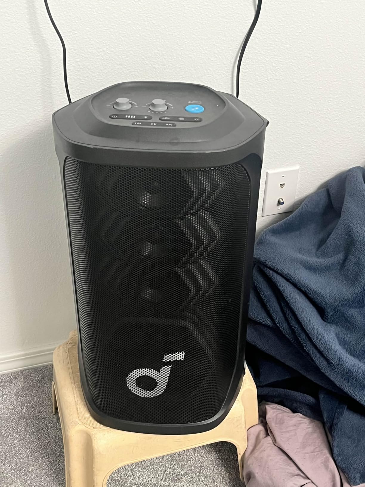 Anker Soundcore Rave 3S AI Party Speaker with 2 Wireless Microphones, 200W Sound, AI Vocal Removal, Reverb, Light Show, 12H Playtime, Portable Bluetooth PA System for Home, Party, or Backyard customer photo 2