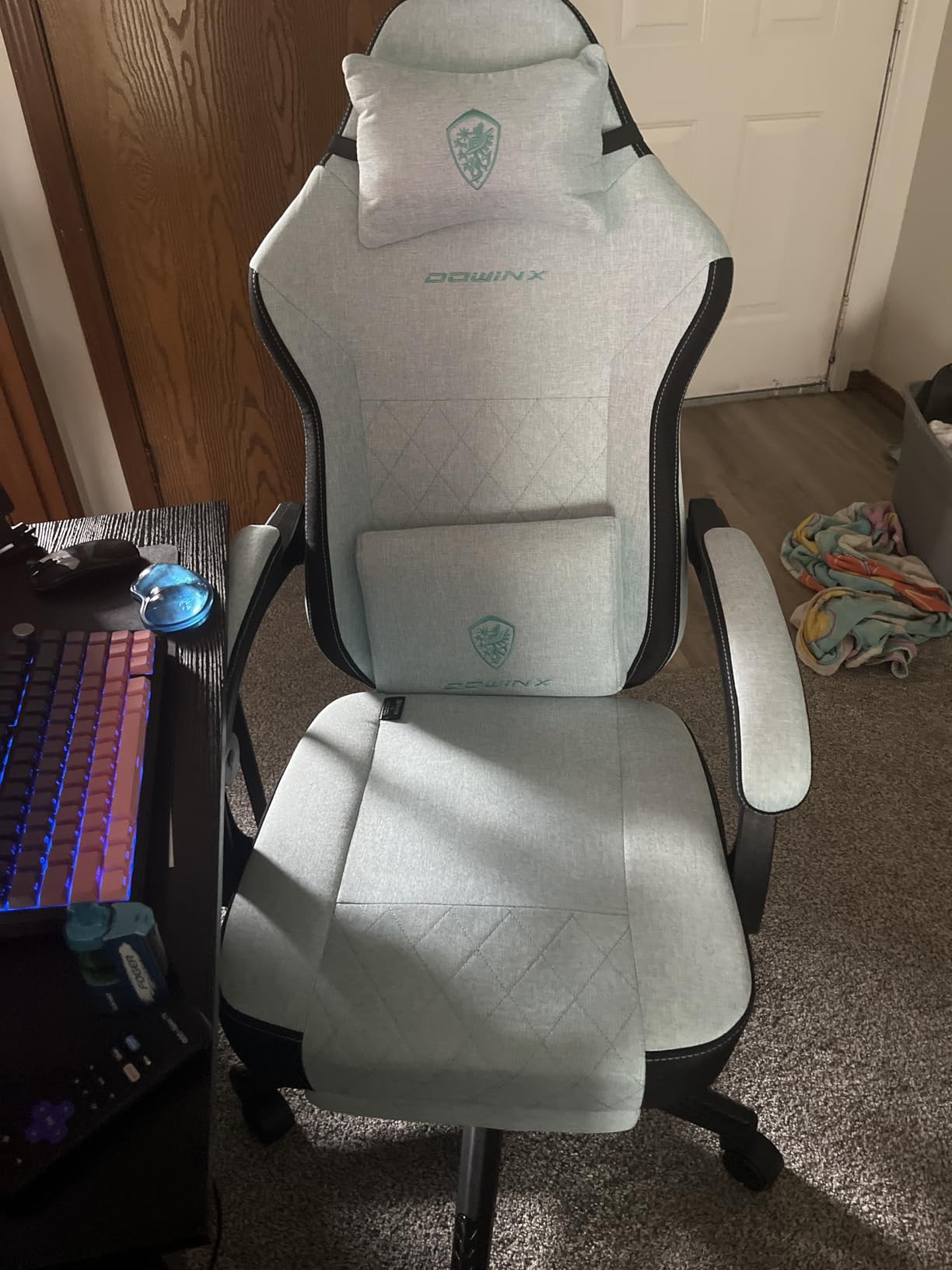 Dowinx Gaming Chair with Pocket Spring Cushion, High Back Ergonomic 360 Degree Swivel Chair for Office Gaming, Massage Lumbar Support with Footrest for Adults, 300LBS Capacity, Beige for Office Gaming customer photo 1