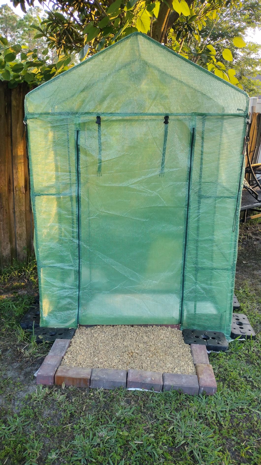 VEVOR Walk-in Tunnel Greenhouse, 14.6x6.4x6.3 ft Hoop House Greenhouse Tunnel, Plant Hot House with Galvanized Steel Frame, Green PE Cover, Roll-up Zipper Door and 8 Windows for Outdoor customer photo 1