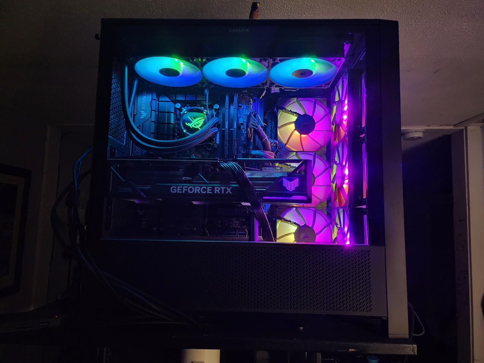 CORSAIR 4000D RS ARGB Frame Modular Mid-Tower ATX PC Case - High Airflow, 3X Pre-Installed RS ARGB Fans, InfiniRail Fan Mounting System, ASUS BTF, MSI Project Zero, Gigabyte Project Stealth - White customer photo 2