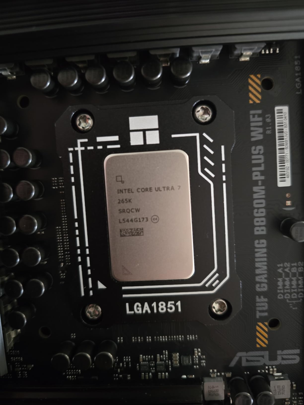 Intel Core Ultra 7 Desktop Processor 265K - 20 cores (8 P-cores + 12 E-cores) up to 5.5 GHz customer photo 2