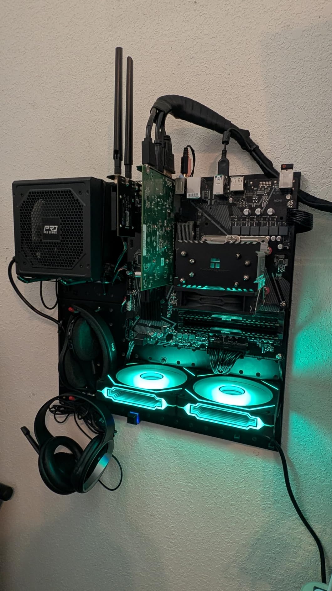 DARKROCK F120 3in1 120mm Infinite Mirror Design Case Fans with 24 LED Lights PWM Control & ARGB Effect, Hydraulic HDB Bearing for Low-Noise Operation - Suitable for Most PC Cooling Systems - Black customer photo 2