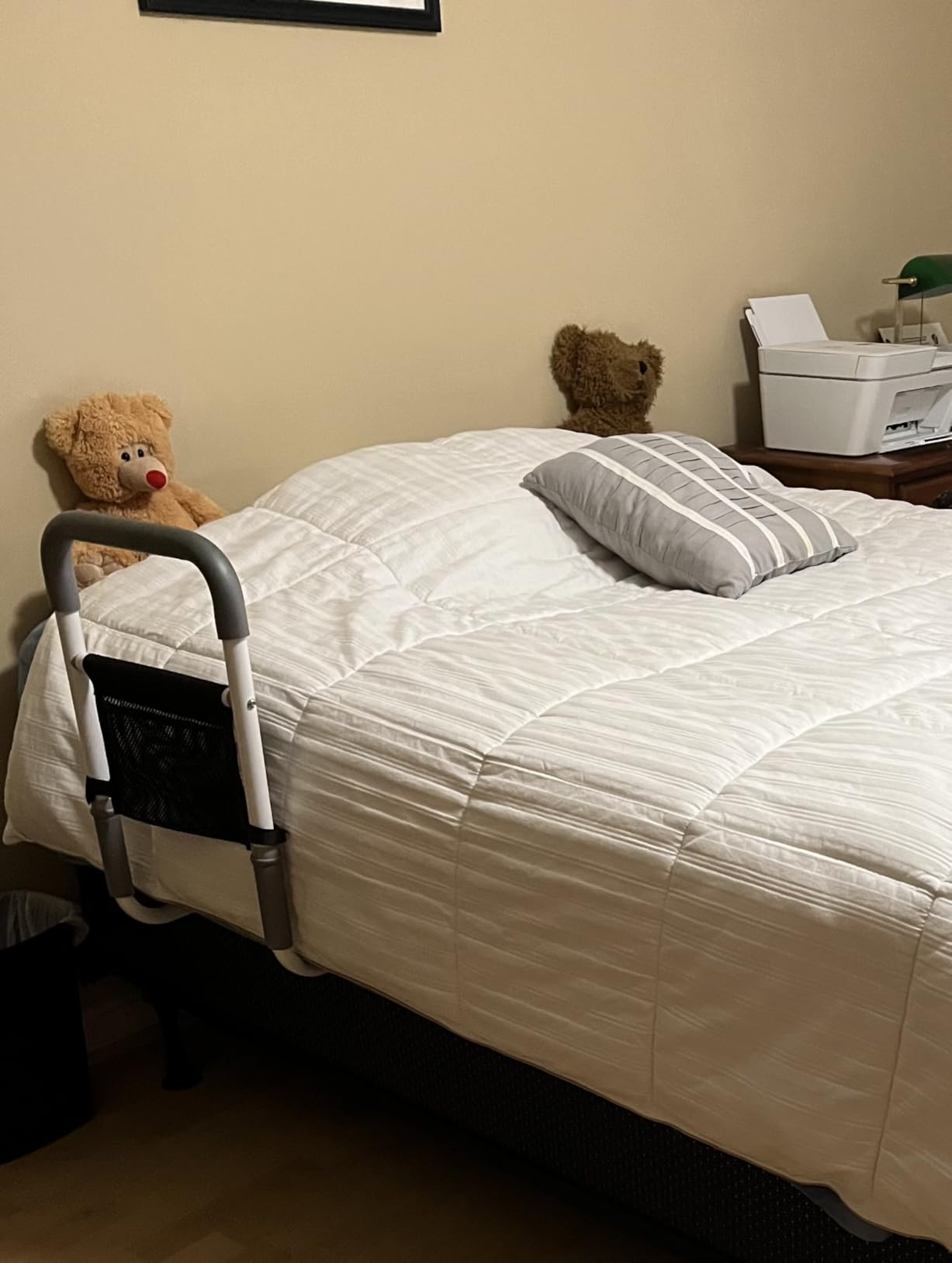 Bed Rails for Elderly Adults Safety, Height Adjustable Bed Assist Rail for Seniors with Storage Organizer and Non-Slip Handle customer photo 1