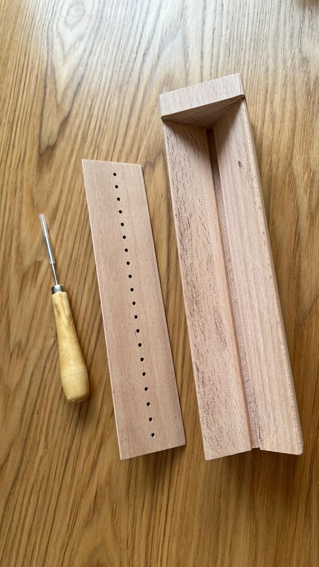 Beech Wood Book Binding Cradle with an Awl,Book Binding Kits Used for Bookbinding Hole Punching,Sturdy and Durable, Easy to Store, Bookbinding Supplies Punch Tools customer photo 1