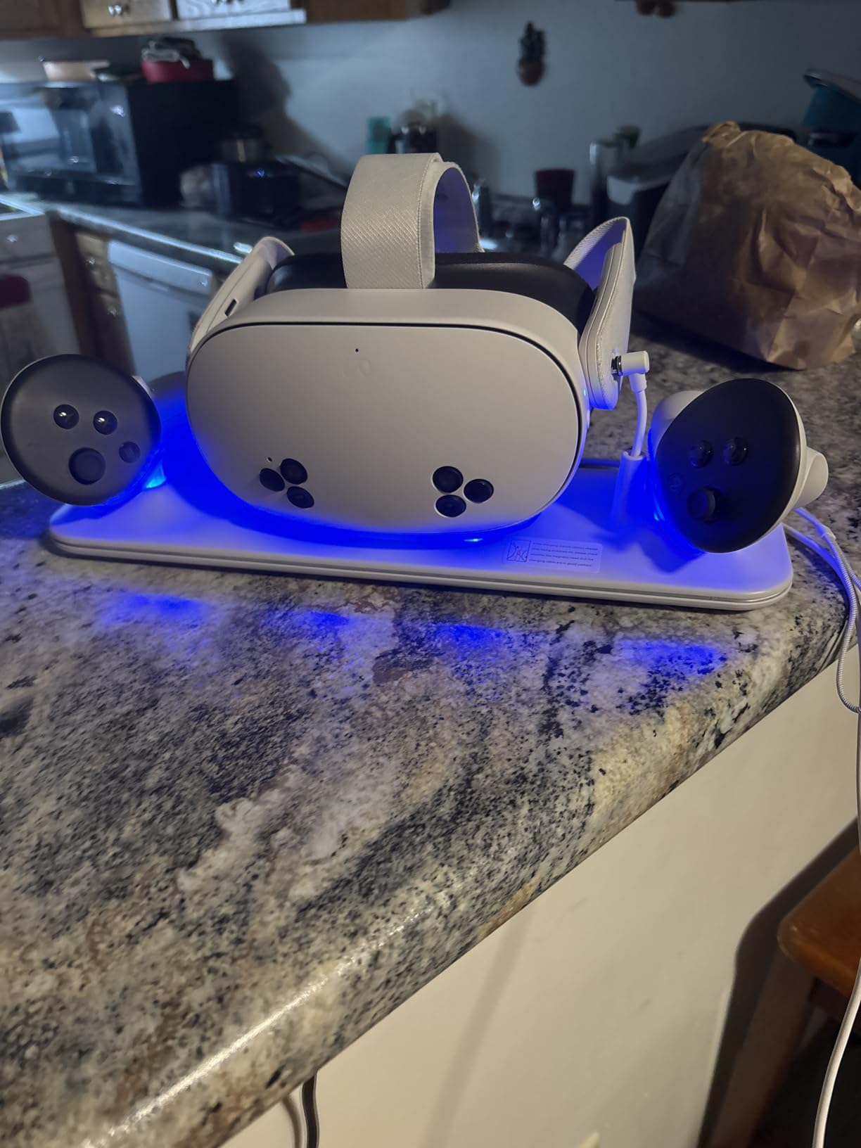Charging Dock for Meta Quest 3S/3, Kinwin Magnetic Charging Station for Oculus Quest 3S/3 Accessories with RGB Light, Charging Stand for VR Headset & Controller with 2 Rechargeable Batteries (White) customer photo 2