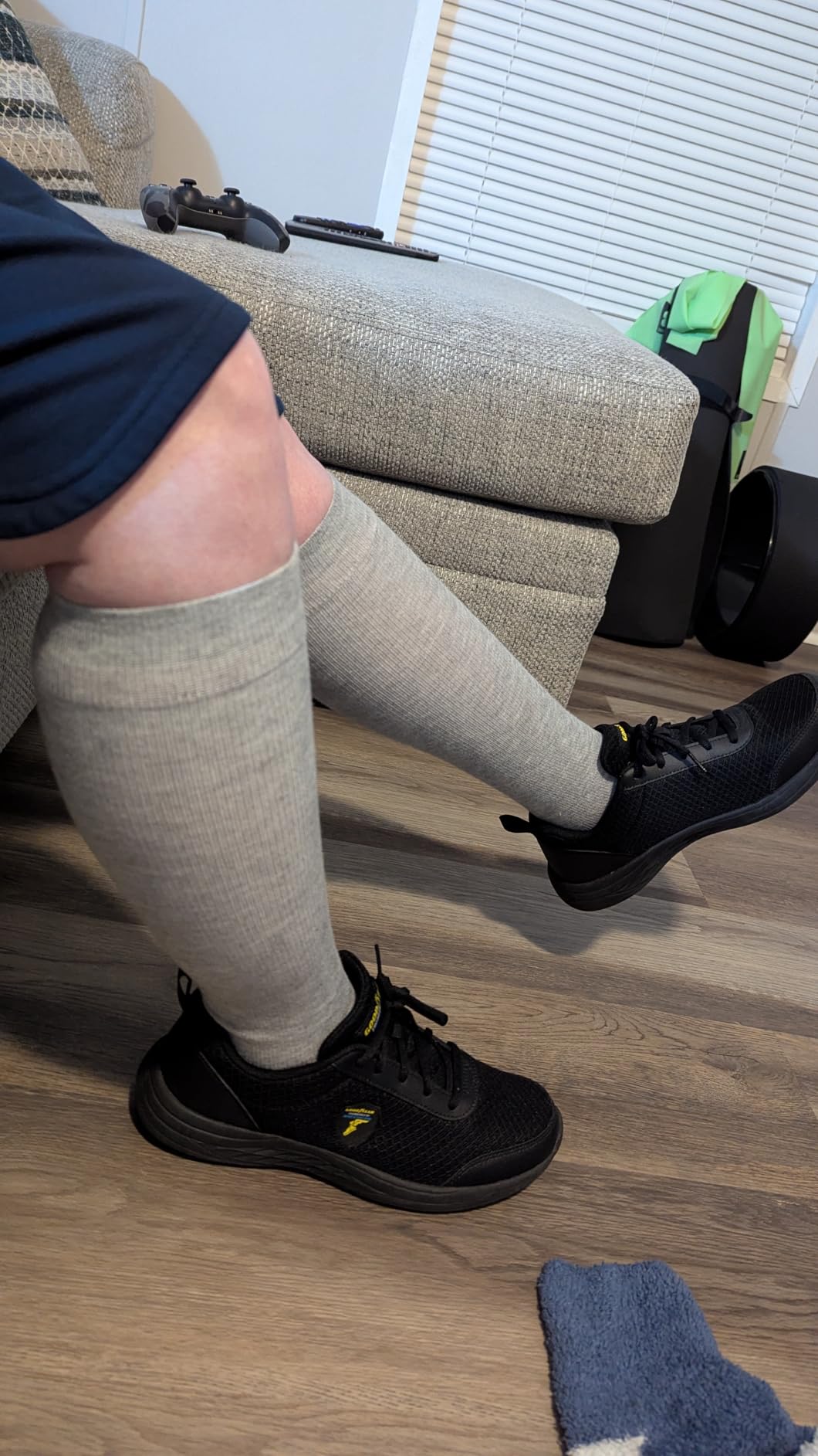 Wide Calf Compression Socks for Women&Men Plus Size 15-20mmHg Knee High Large Support Stockings for Circulation customer photo 1