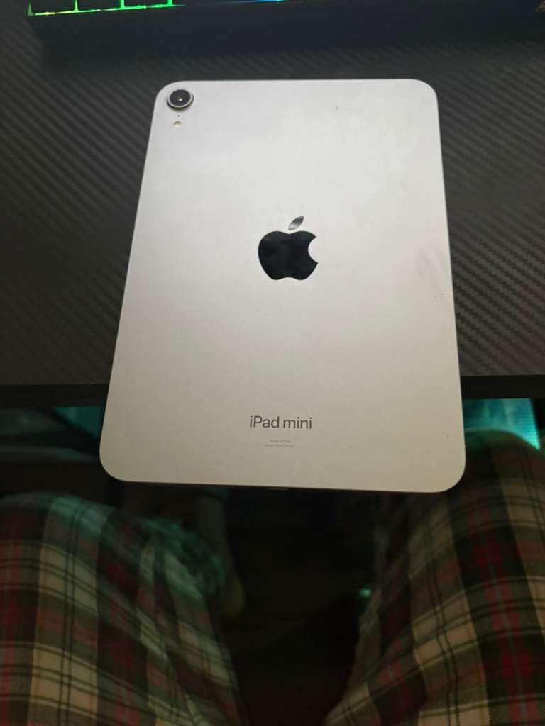 iPad mini (A17 Pro): Apple Intelligence, 8.3-inch Liquid Retina Display, 128GB, Wi-Fi 6E, 12MP Front/12MP Back Camera, Touch ID, All-Day Battery Life - Space Gray customer photo 2