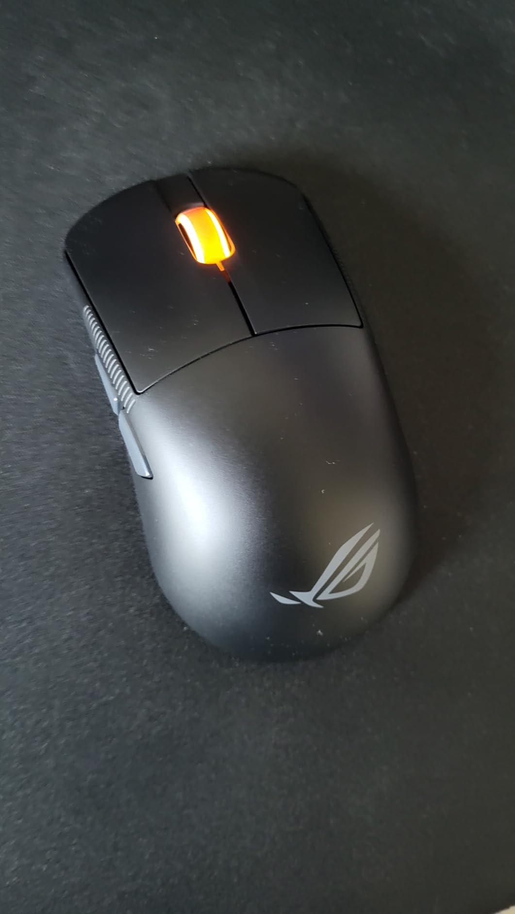 ASUS ROG Harpe Ace Mini Wireless Gaming Mouse - Small Compact Design, 49g Lightweight, 36K DPI AimPoint Sensor, Esports & FPS Gaming, Pro-Approved, White customer photo 2