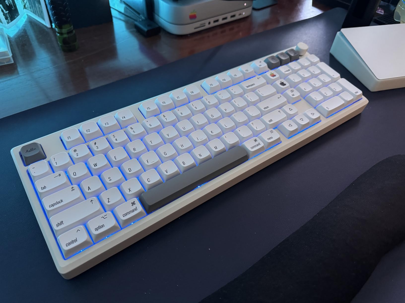 EPOMAKER Galaxy100 QMK/VIA Wireless Gaming Keyboard, Aluminum Shell, BT/2.4Ghz/USB-C, Pre-Lubed Hot-Swappable Linear Switches, NKRO, RGB Backlit (Creamy White, Wisteria Linear Switch) customer photo 2