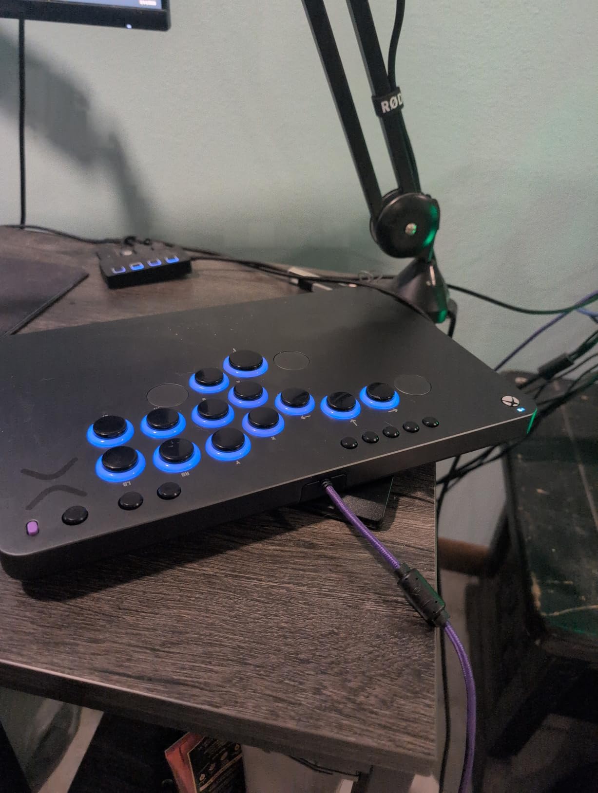 Turtle Beach Victrix Pro KO Leverless All Button Fight Stick, Officially Licensed for Xbox Series X|S, Xbox One, Windows 10/11 PC, Customizable eSports Tournament Ready Arcade Controller, Gray customer photo 1