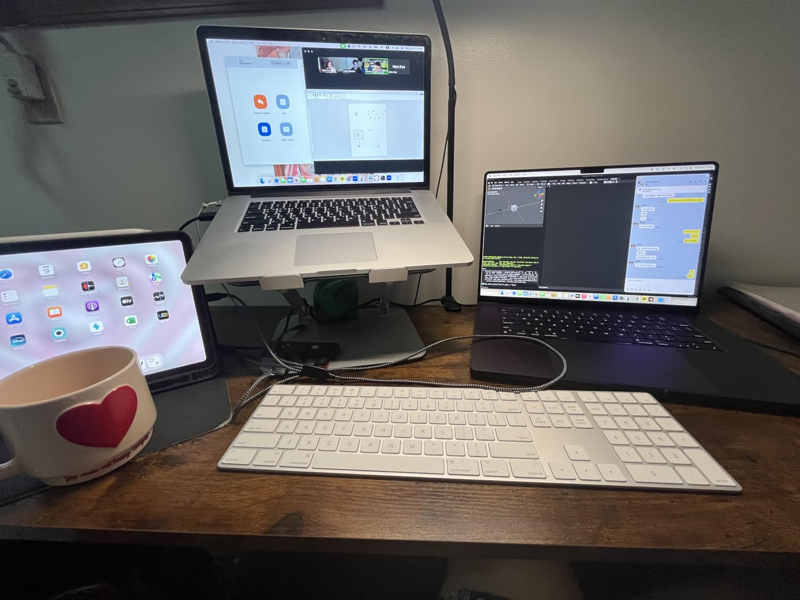 2024 MacBook Pro Laptop with M4 Pro, 14‑core CPU, 20‑core GPU: Built for Apple Intelligence, 16.2-inch Liquid Retina XDR Display, 24GB Unified Memory, 512GB SSD Storage; Space Black customer photo 1