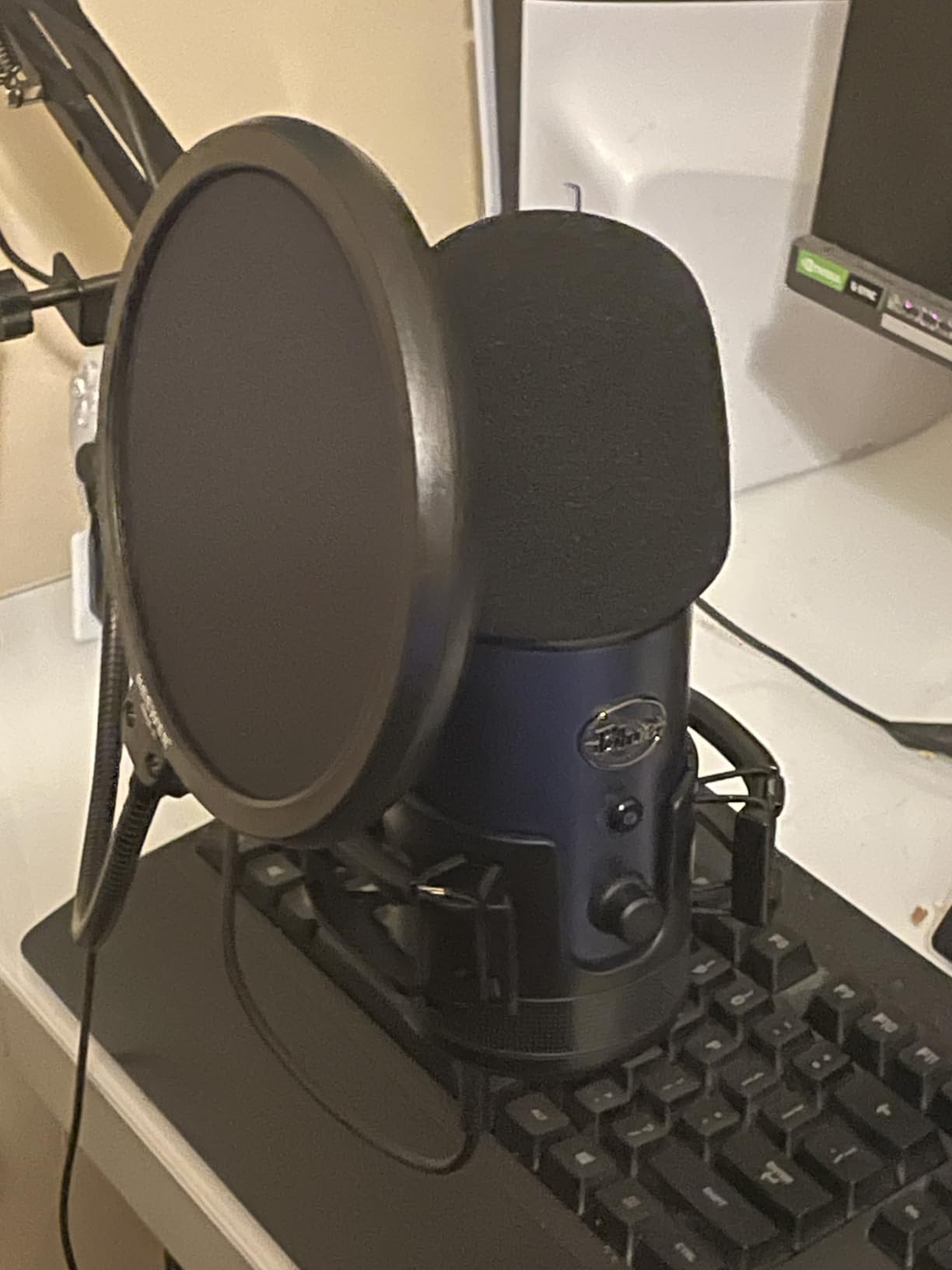 Custom Built for Blue Yeti Shock Mount with Pop Filter, 2026 Upgrade Anti-Vibration Suspension Elastic Shock Mount Holder Clip Mics Stand with Screw Adapter Compatible with Yeti Microphone customer photo 1