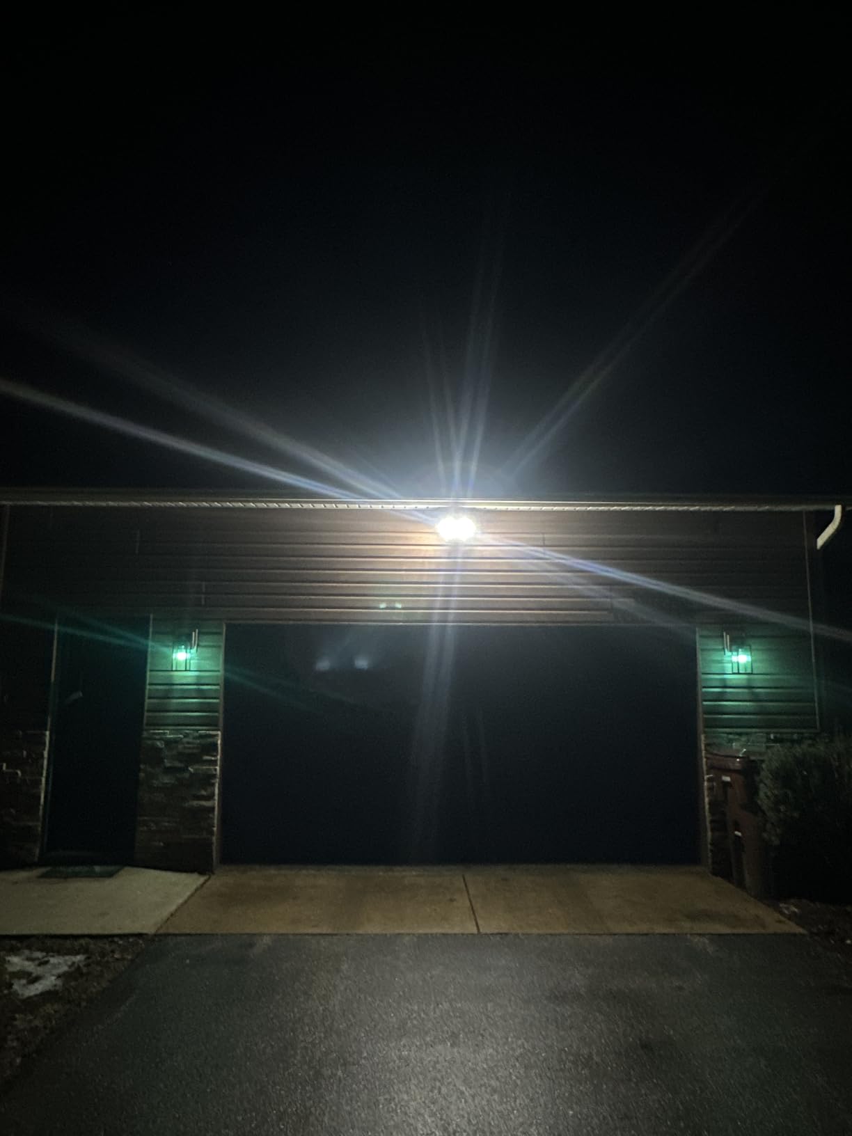 Onforu 32W 2 Head Motion Sensor Outdoor Lights, 3200LM 6500K LED Security Light Hardwired, Dusk to Dawn, Motion Detector Light for Outside, IP65 Waterproof Flood Lights for Garage, Yard(White) customer photo 1