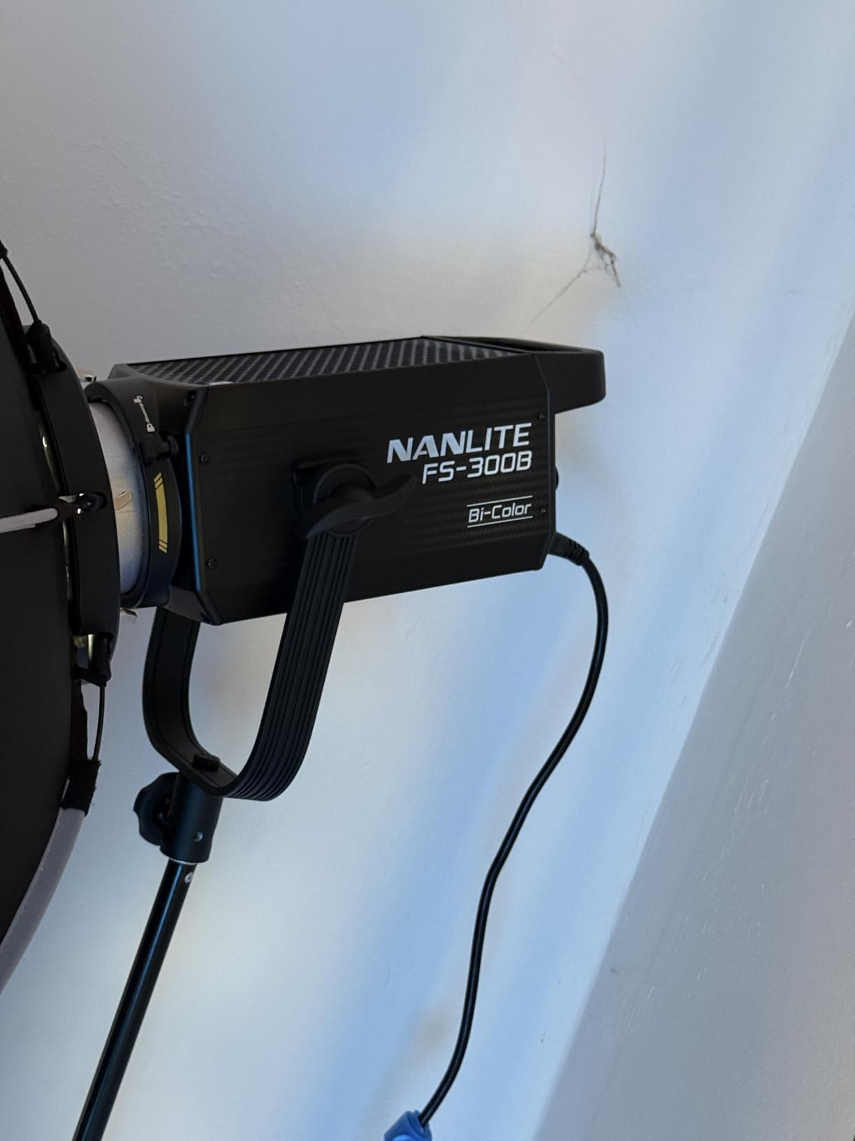 Nanlite FS-300B 350W Bi-Color LED Spotlight-2700K-6500K Adjustable CRI 96,App Control,Led Video Light Bowens Mount for Photography/Videography/YouTube/TikTok Content Creation & Live Streaming customer photo 1