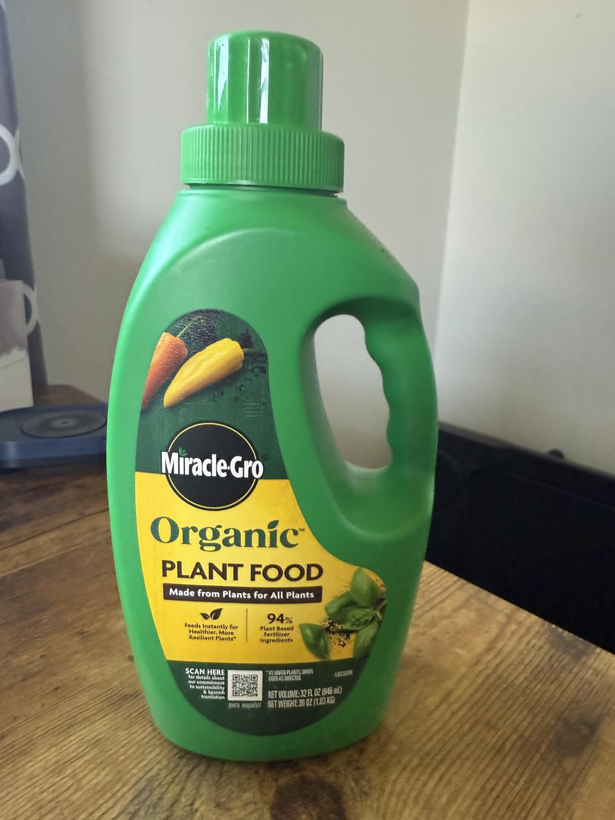 Miracle-Gro Organic Plant Food - Use with Indoor or Outdoor Plants, Organic Liquid Fertilizer for Containers and In-Ground Gardens, OMRI Listed, 32 fl. oz. customer photo 2