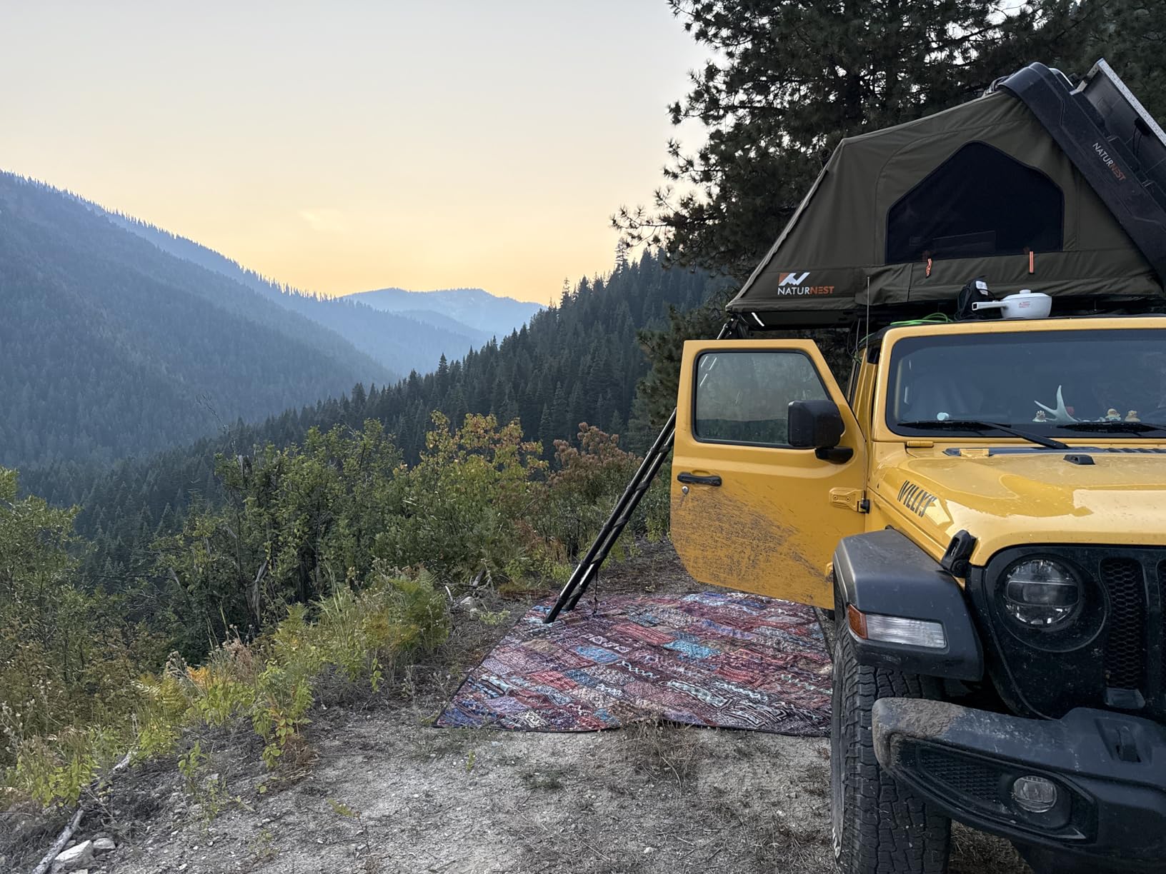 Naturnest Rooftop Tent Hard Shell, Easy Set Up Pop Up Large Tent for 2-3 Person Camping, Waterproof Windproof UV-Resistant Blackout 4 Season Tents for Truck, Jeep, SUV, Van, Trailer - Sirius 1 Plus customer photo 1