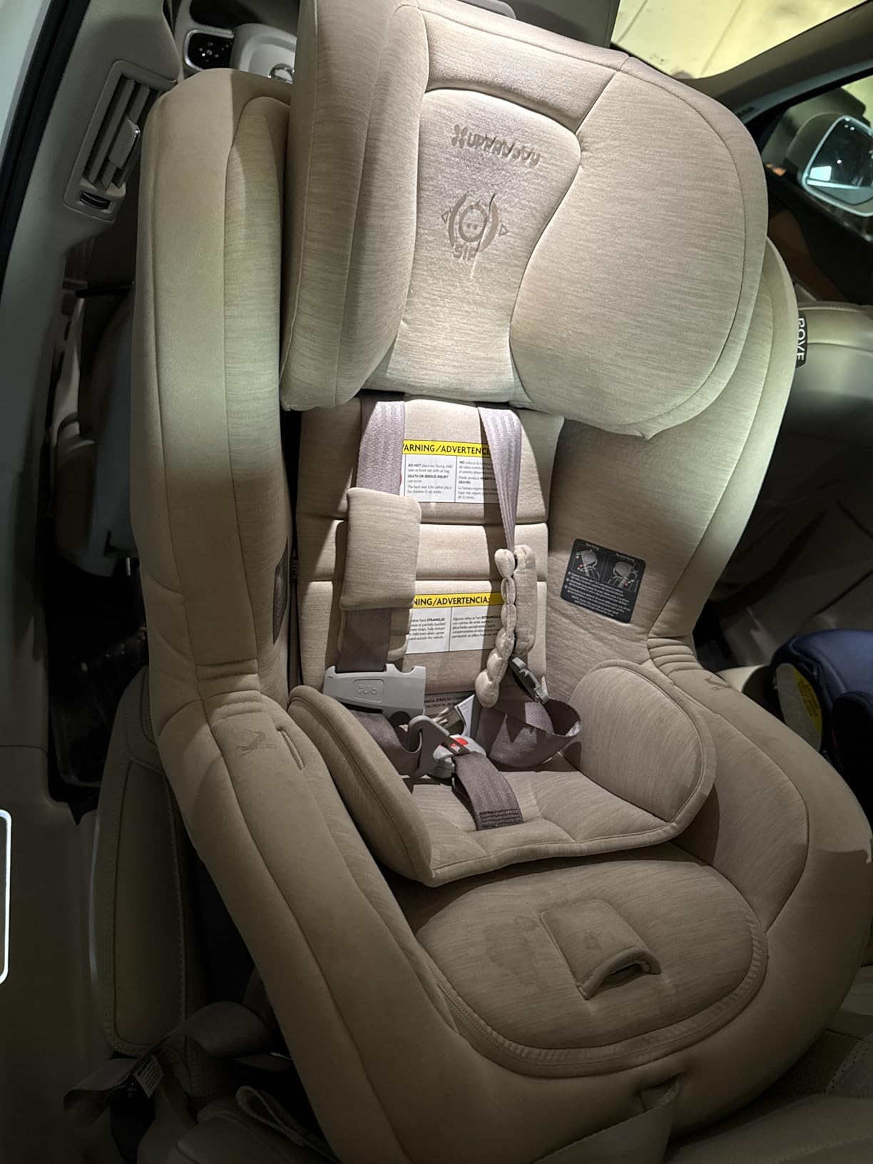 UPPAbaby Rove Convertible Car Seat - 2-in-1 Rear + Forward Facing - Quick + Secure 3-Step Install, Jake (Black Melange) customer photo 2