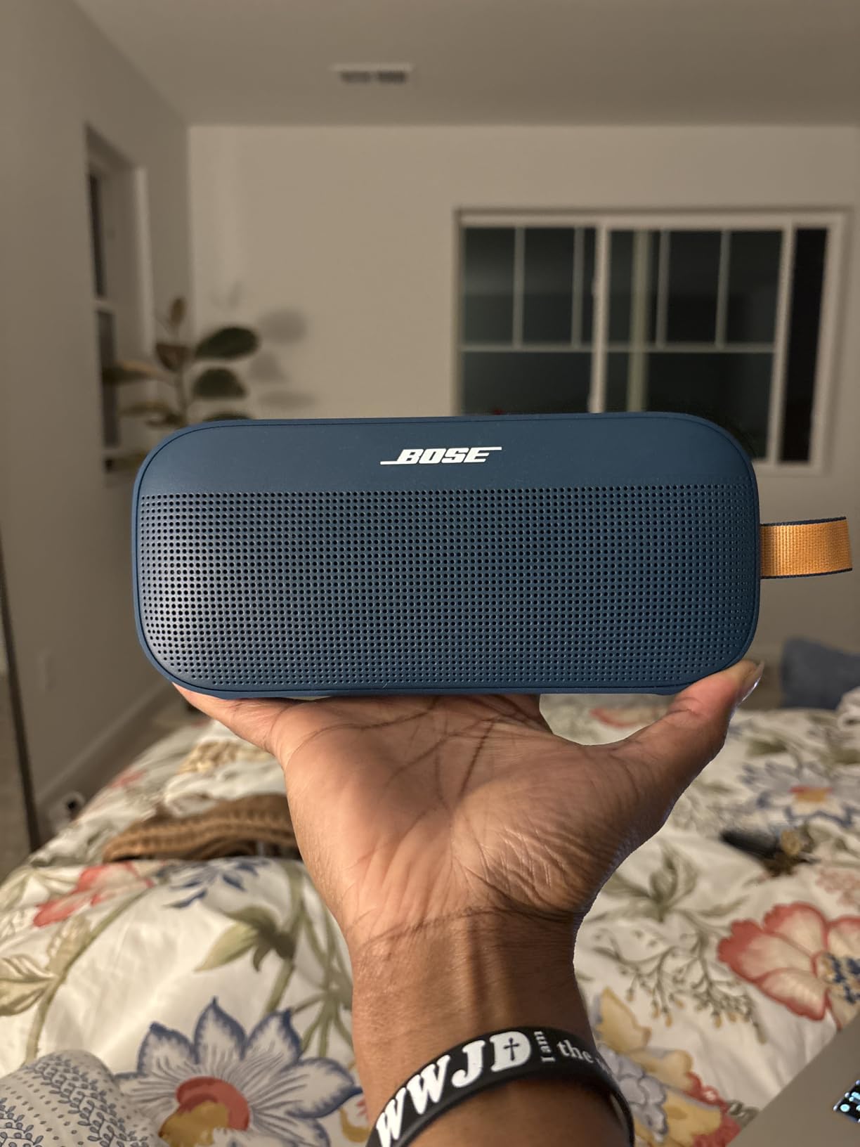 Bose SoundLink Flex Bluetooth Speaker (2nd Gen) - Portable Outdoor Speaker with Hi-Fi Audio, Waterproof and Dustproof, USB-C, Up to 12 Hours Battery Life, Petal Pink - Limited Edition Color customer photo 1