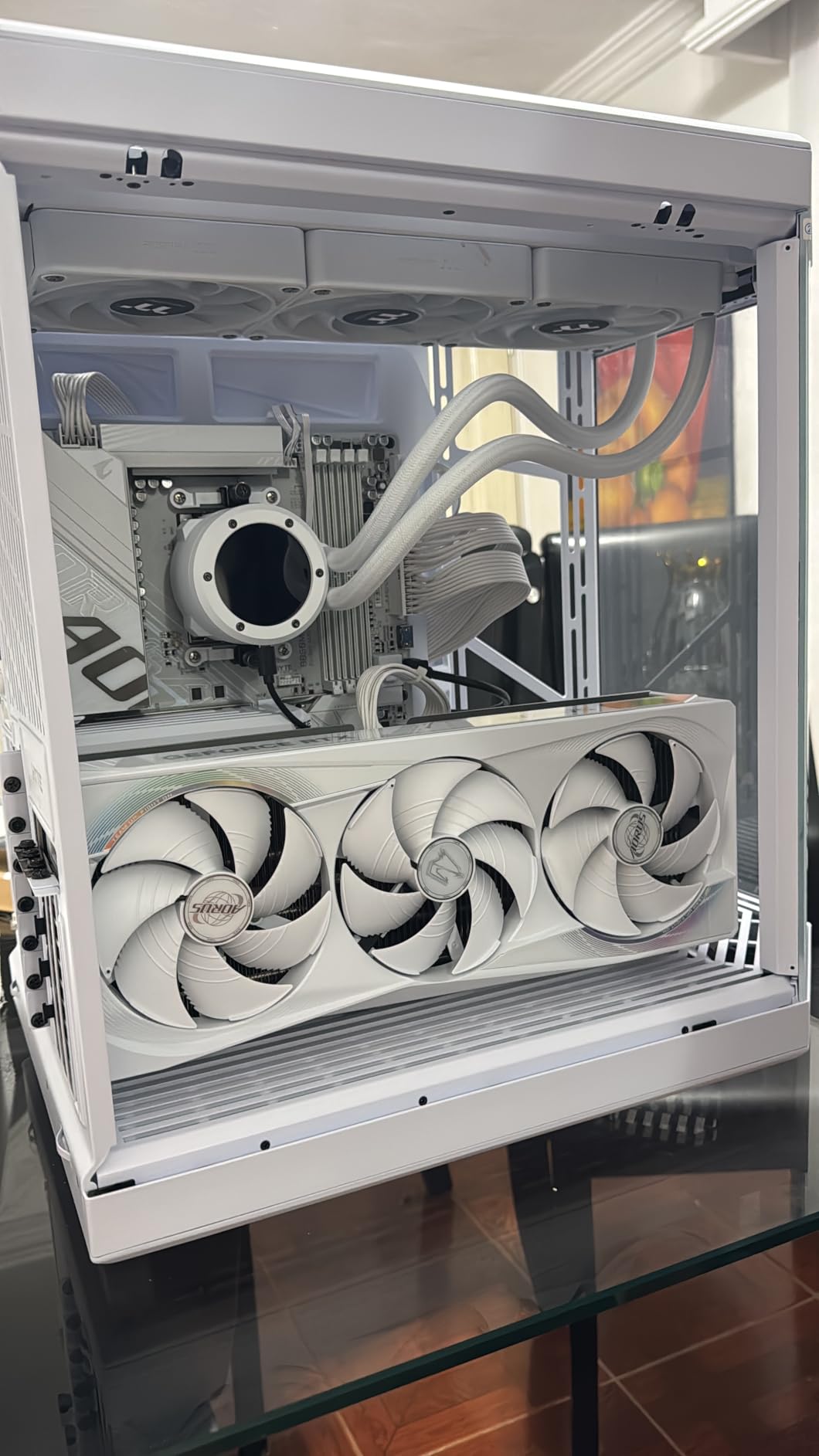 GIGABYTE B850M AORUS Elite WIFI6E ICE AMD AM5 mATX Motherboard customer photo 1